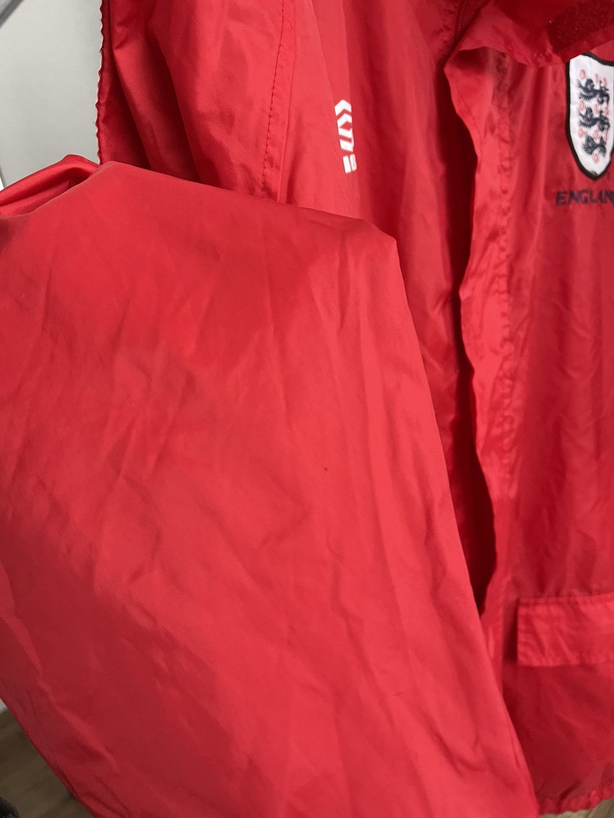 Umbro Umbro England Vintage Soccer Nylon Training Zip Jacket 90s Size US L / EU 52-54 / 3 - 21 Thumbnail