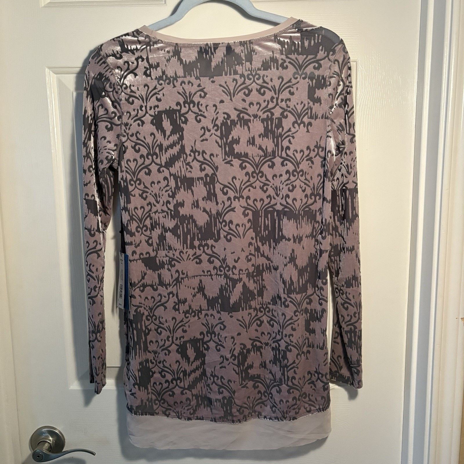 Vera Wang Simply Vera Vera Wang Long Sleeve NWT Small Lavender Blouse Size S / US 4 / IT 40 - 4 Thumbnail