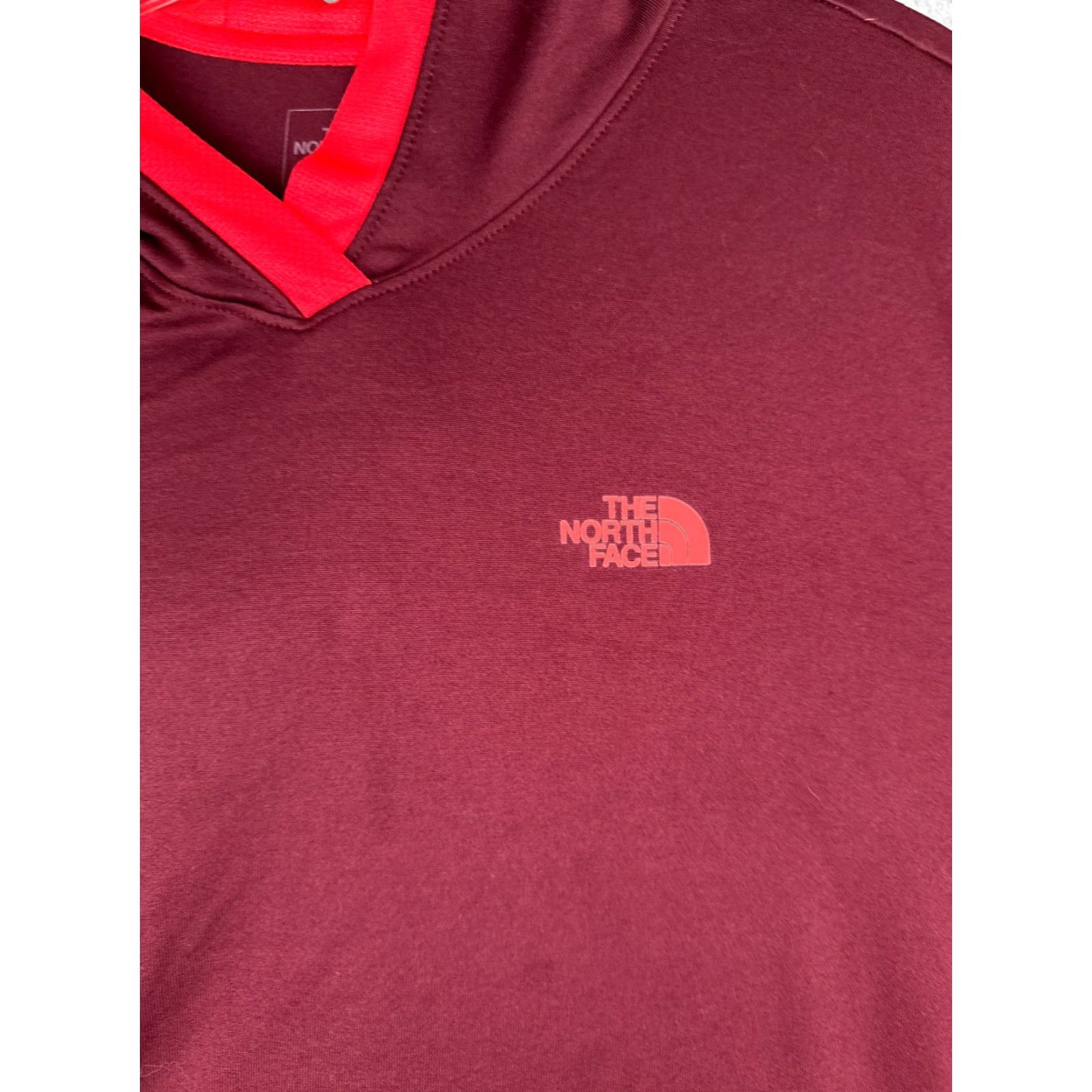 The North Face The North Face Shirt Women Red Long Sleeve Hooded V-Neck Flashdry Polyester Size M / US 6-8 / IT 42-44 - 6 Thumbnail