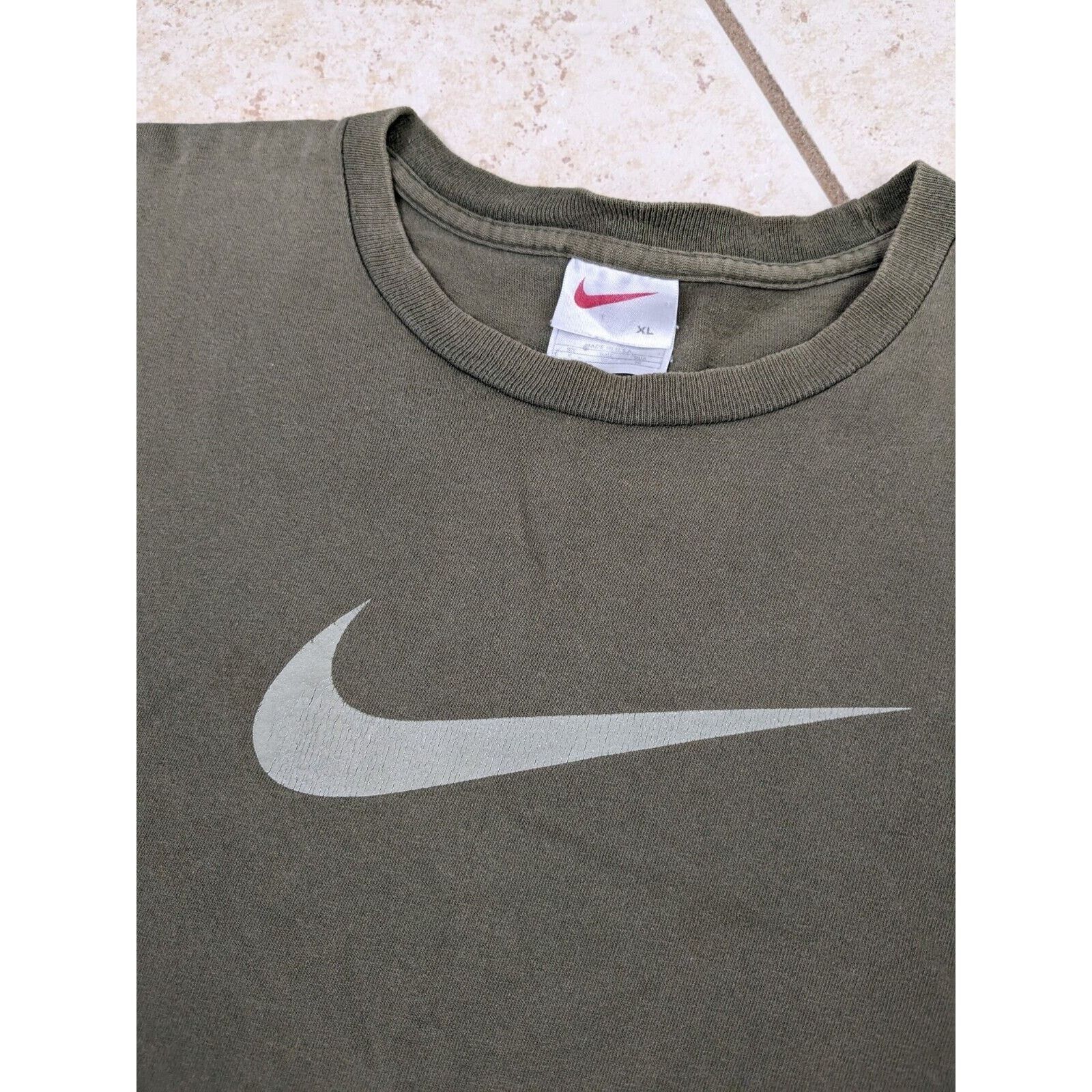 Nike Vtg Nike Shirt XL Olive Green Big Center Swoosh Check USA Size US XL / EU 56 / 4 - 2 Thumbnail