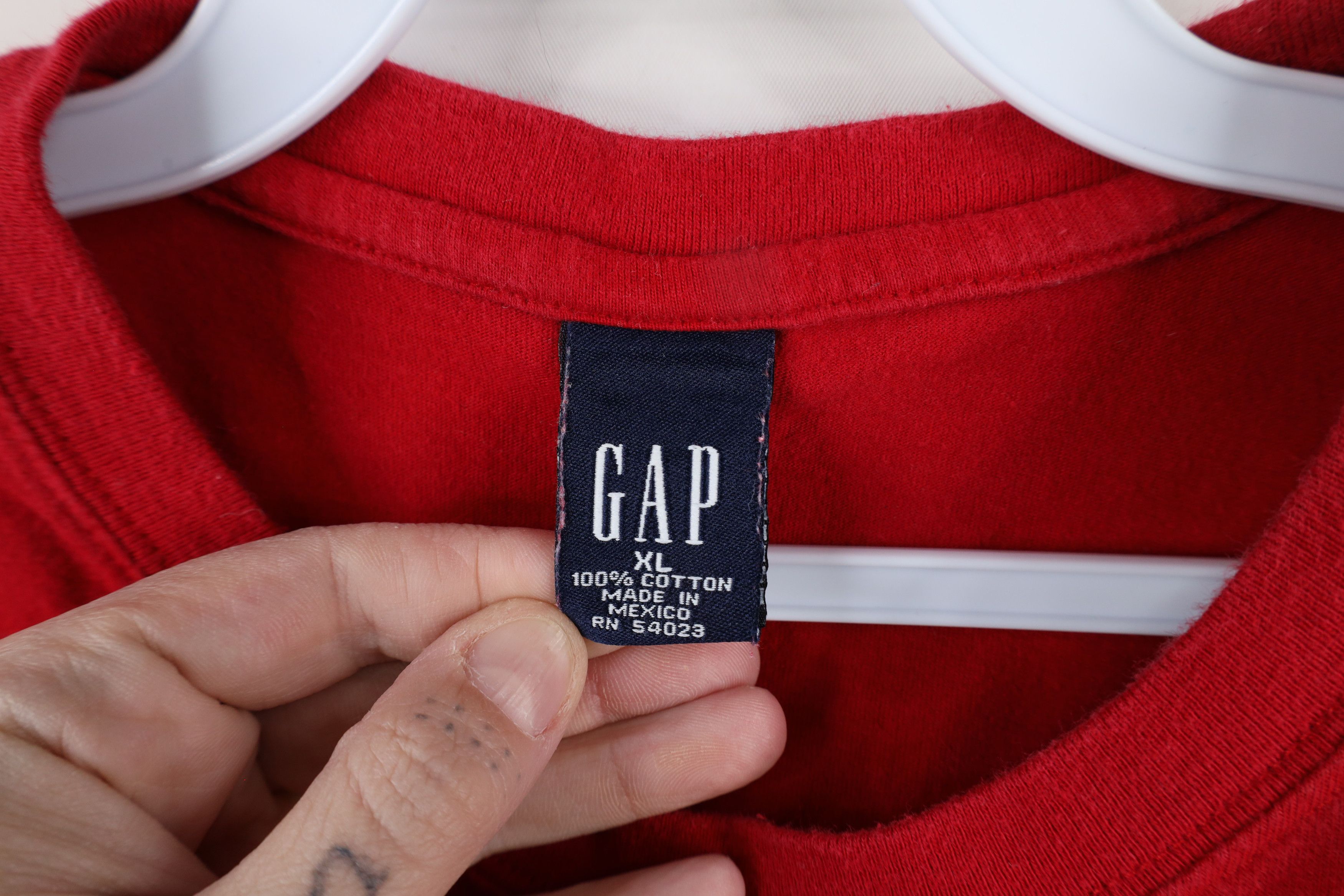 Gap × Vintage Vintage 90s Gap Faded Blank Short Sleeve T-Shirt Red Cotton Size US XL / EU 56 / 4 - 6 Thumbnail