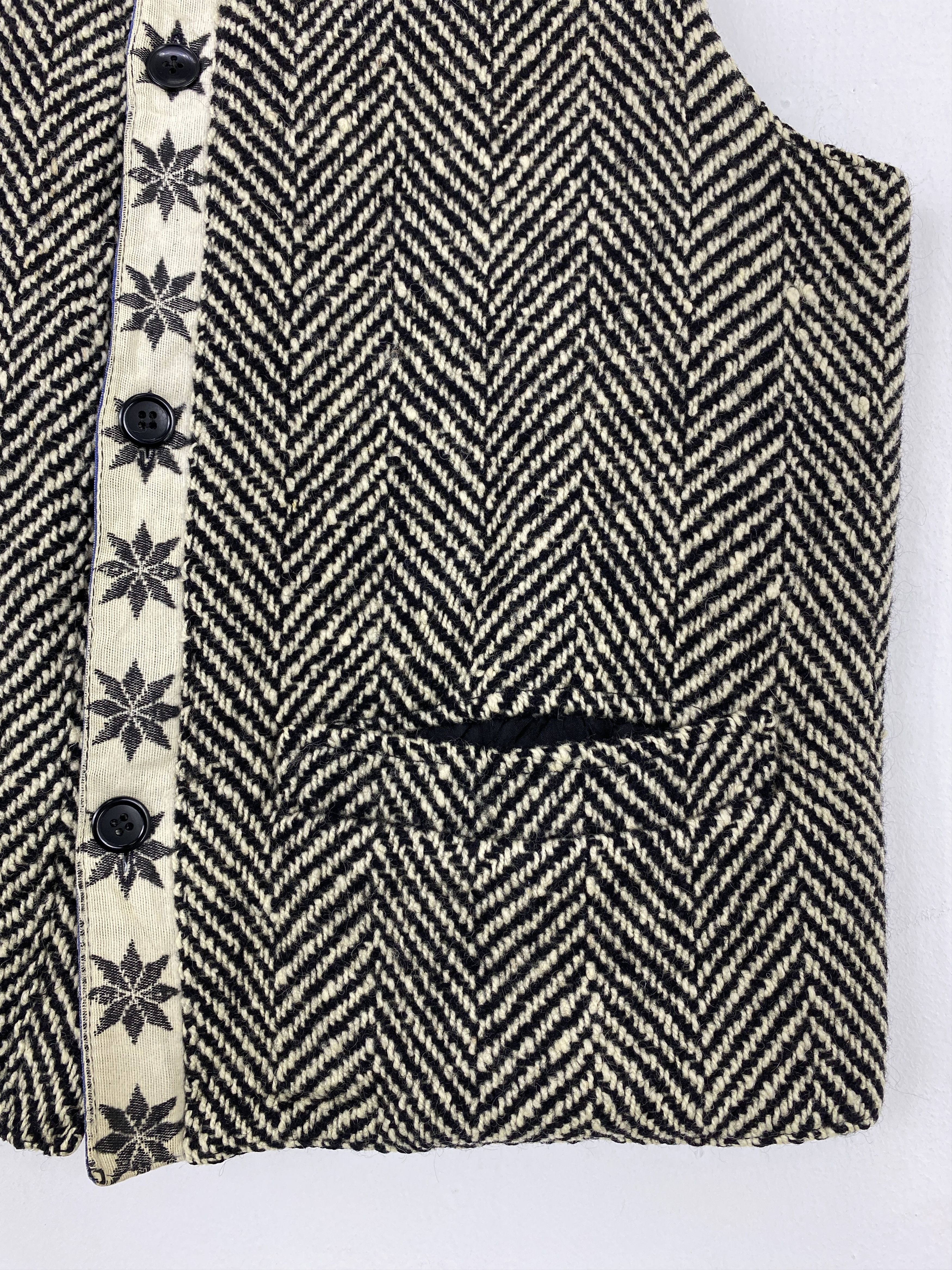 Jean Charles De Castelbajac Vintage Jean Charles De Castelbajac Navajo Knit Vest J1760 Size US S / EU 44-46 / 1 - 6 Thumbnail