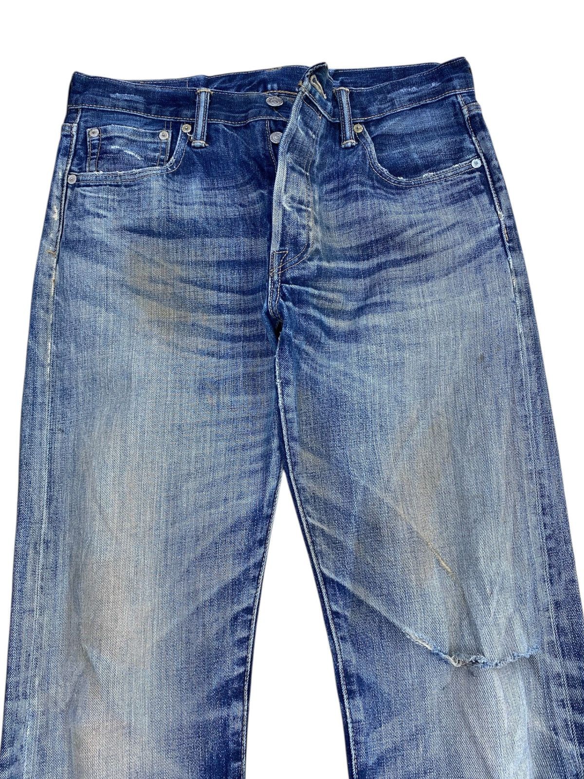 Levi's Vintage Levi’s Blue Faded Wash Style Ripped Jeans Size US 32 / EU 48 - 2 Thumbnail