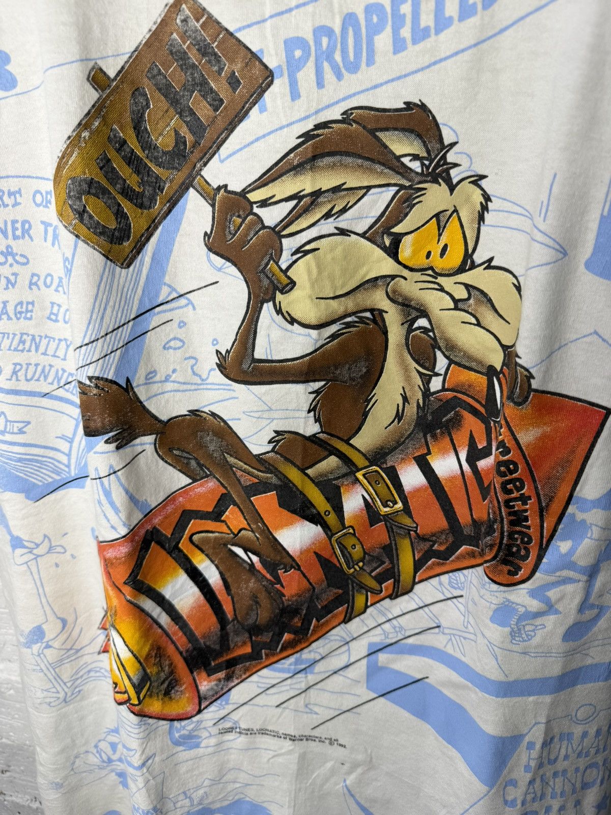 Cartoon Network Vintage Looney tunes wile e coyote human tshirt Size US XL / EU 56 / 4 - 6 Thumbnail