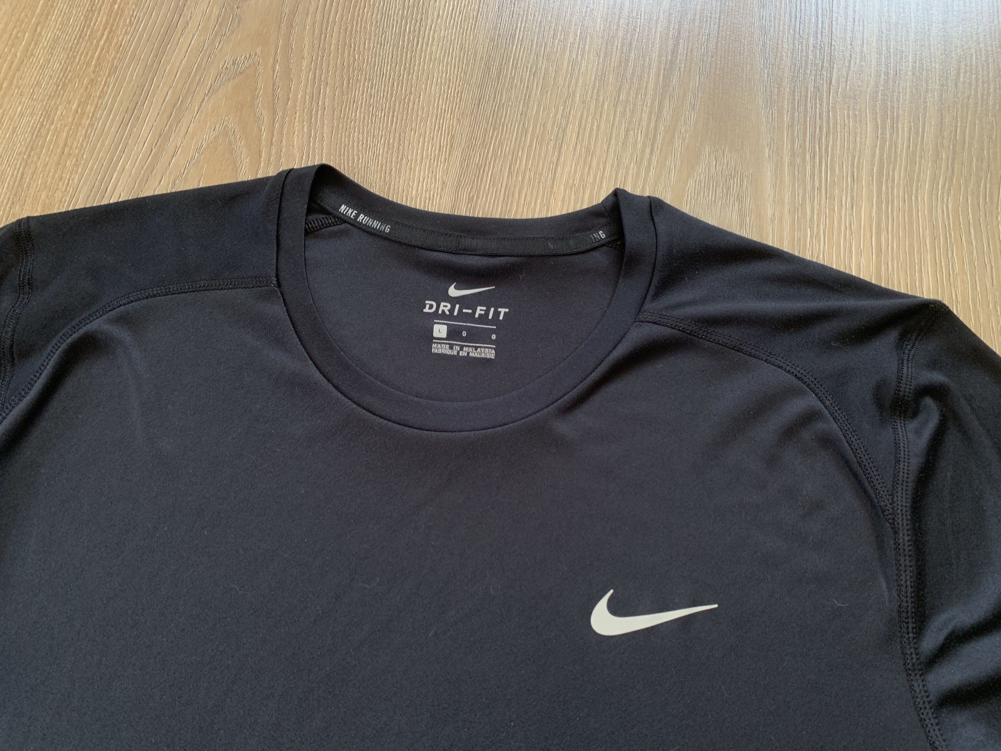 Nike Womens Nike Running Dri Fit Black T Shirt Size L / US 10 / IT 46 - 4 Thumbnail
