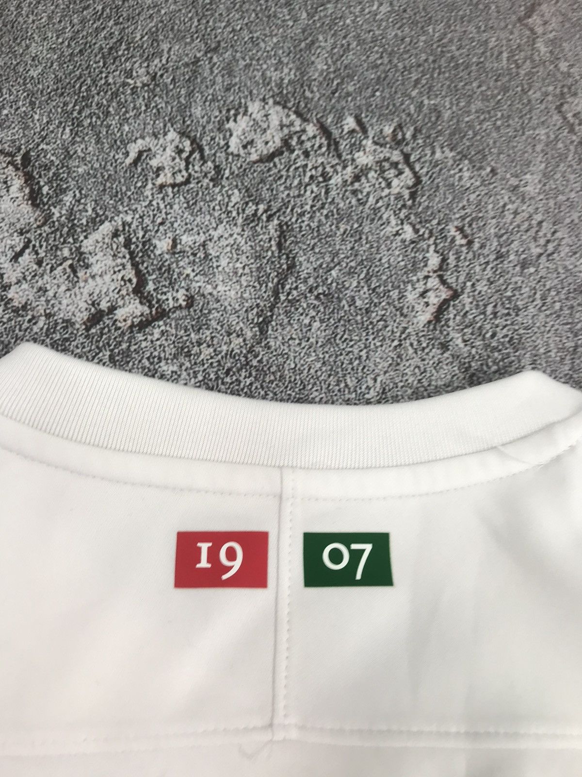 Nike AUGSBURG 2018 2019 HOME FOOTBALL JERSEY NIKE 894355-043,M Size US M / EU 48-50 / 2 - 9 Thumbnail