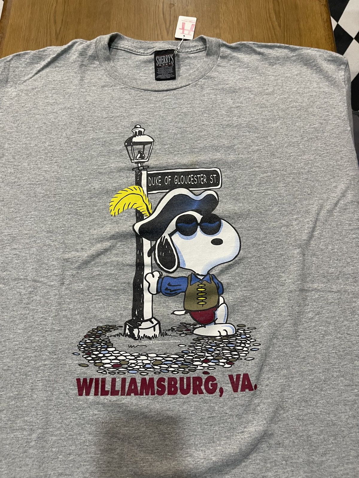Peanuts RARE VINTAGE Snoopy Colonial Williamsburg VA Graphic Tee 90s Size US XXL / EU 58 / 5 - 3 Thumbnail