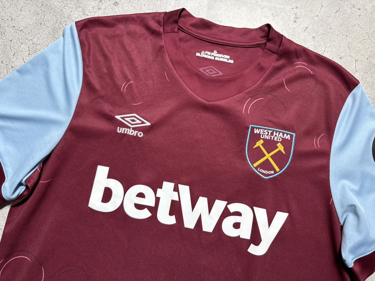 Umbro Umbro FC West Ham United 2023/2024 Vintage Soccer Jersey Size US M / EU 48-50 / 2 - 5 Thumbnail