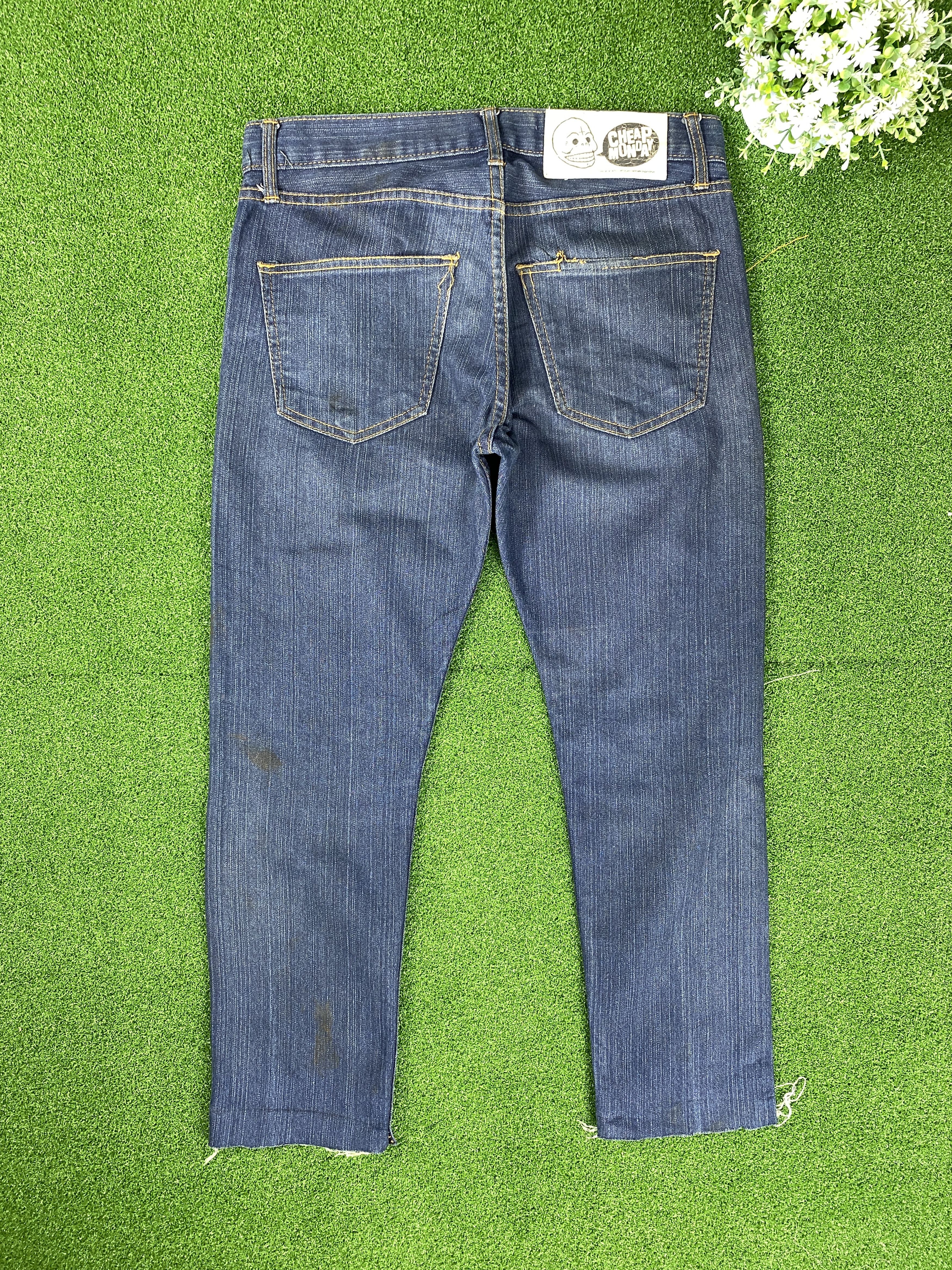 Cheap Monday Vintage Cheap Monday Distressed Blue Jeans Size US 34 / EU 50 - 9 Thumbnail