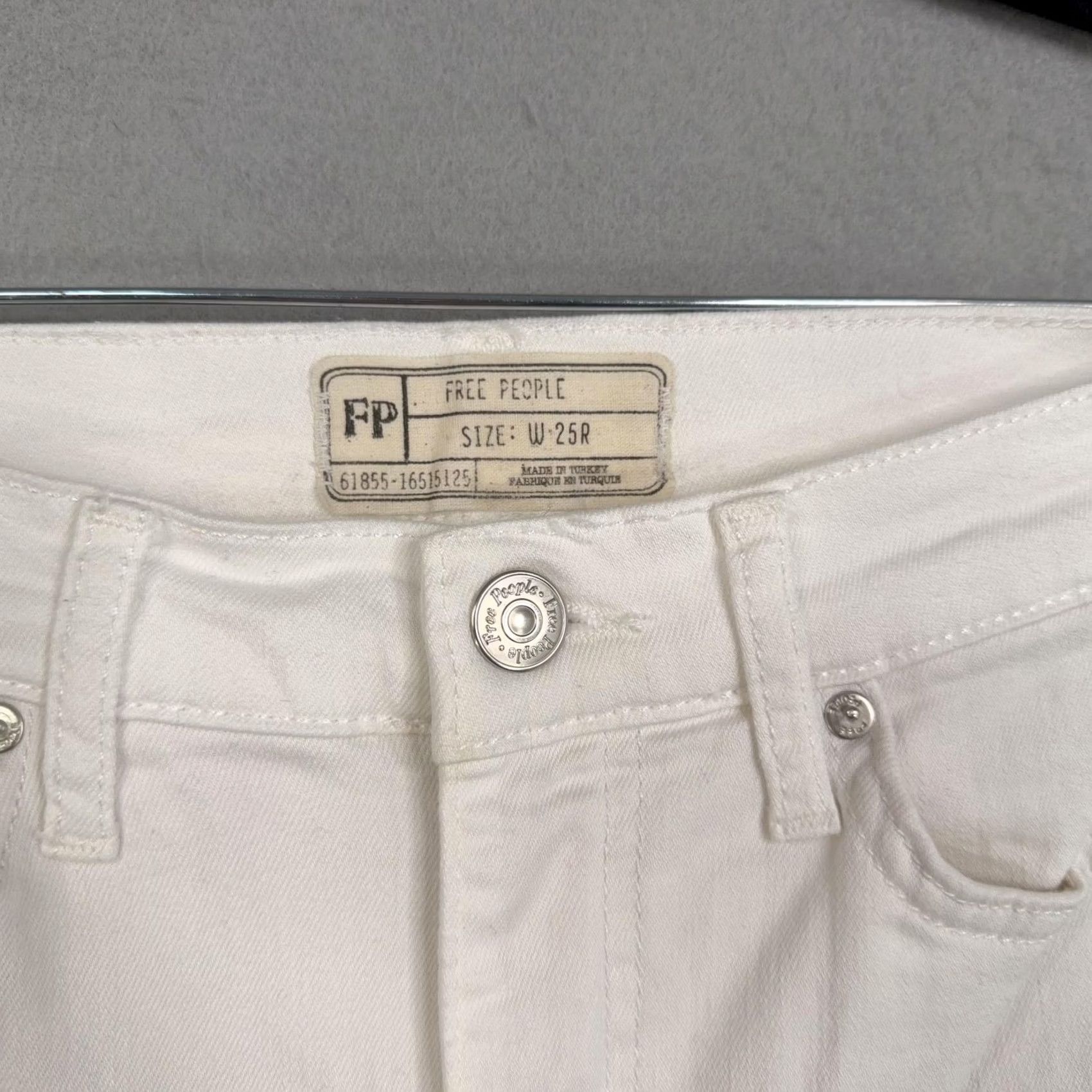 Free People Free People Jeans Womens 25 White Ripped Skinny Stretch Denim Boho Casual Grunge Mid Rise 5-Pocket Womens Boys Girls Size 42" / US 20 - 4 Thumbnail