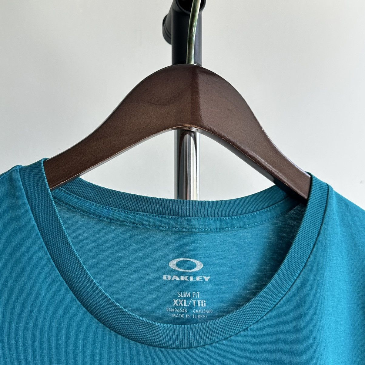 Oakley × Vintage VINTAGE Y2K OAKLEY GRAPHIC TEE Size US L / EU 52-54 / 3 - 4 Thumbnail