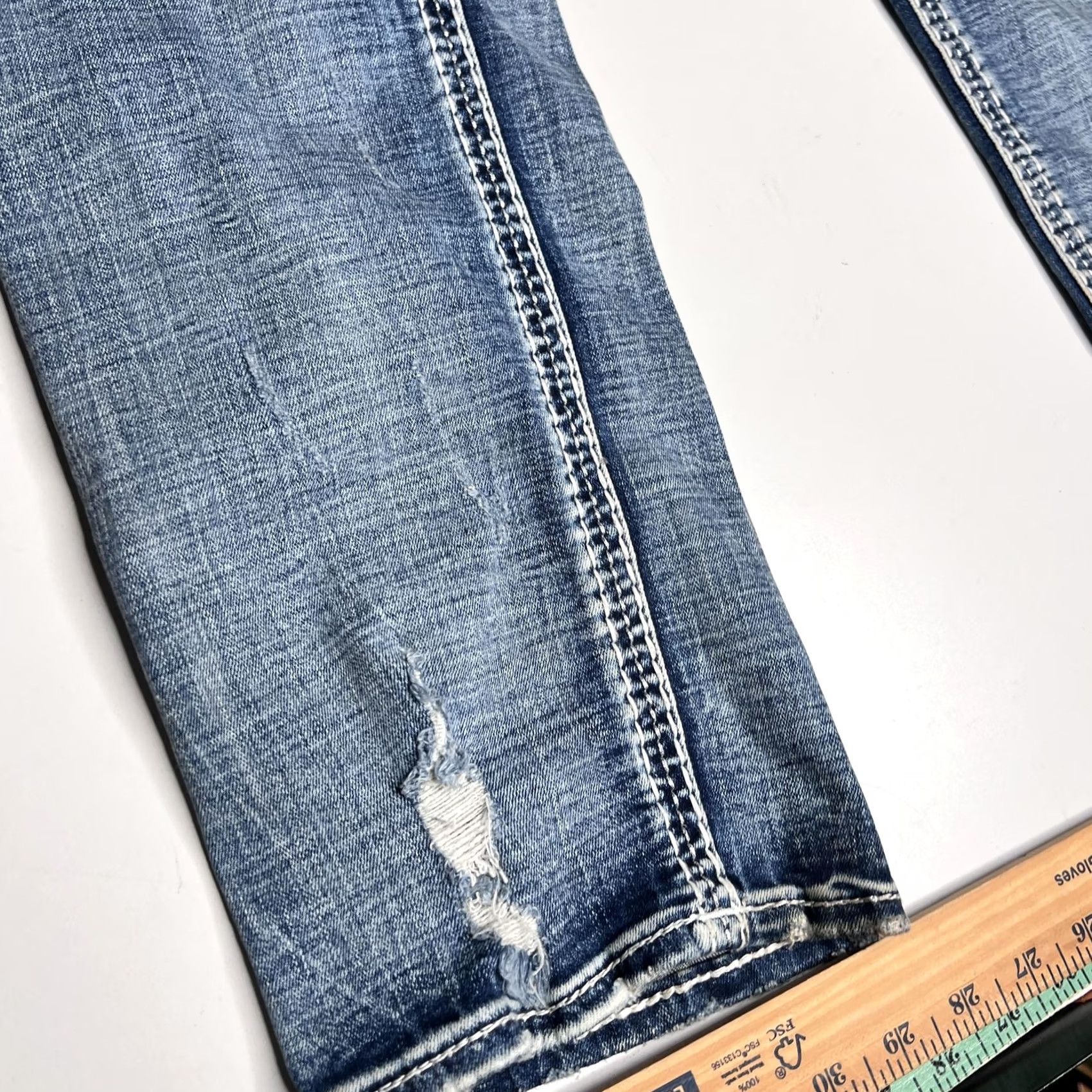 Vintage Rock Revival Jeans Mens 36x32 Blue Vien Easy Straight Rhinestone Pockets Denim Size US 34 / EU 50 - 6 Thumbnail