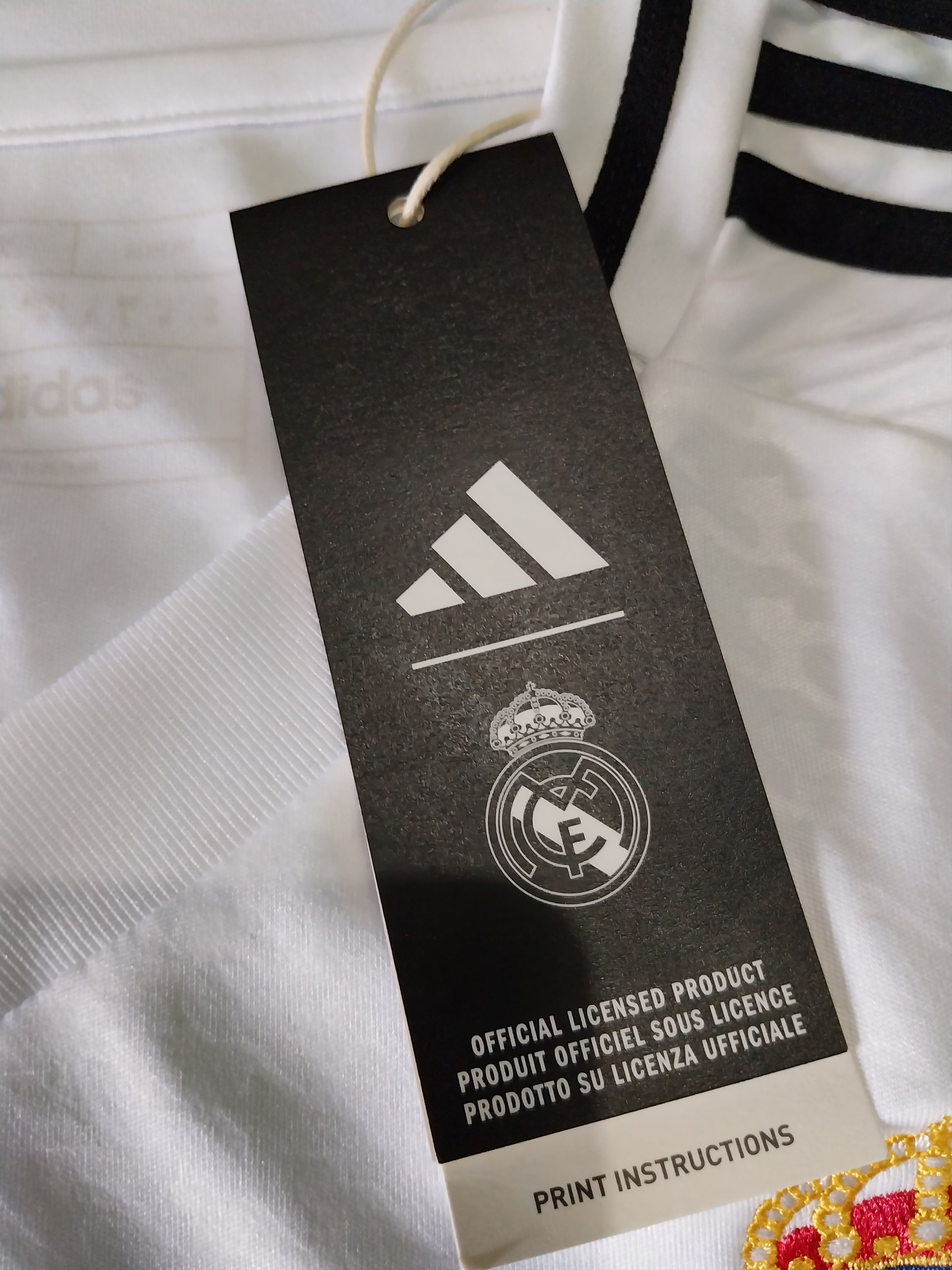 Adidas Real madrid super cup 2024 kylian mbappe jersey football Size US L / EU 52-54 / 3 - 7 Thumbnail