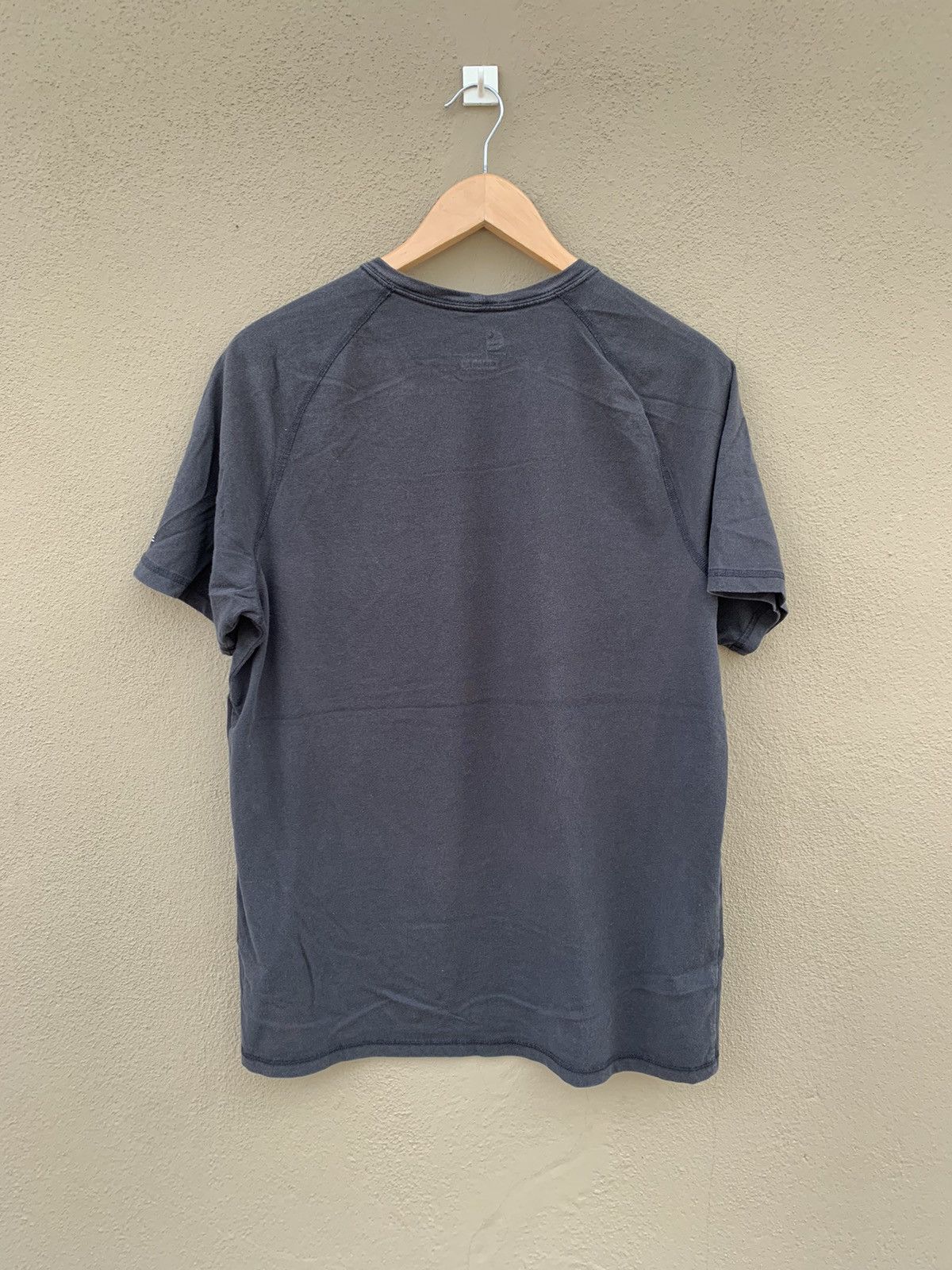 Carhartt Y2K Thrashed Faded Carhartt Faded Black Pocket Tshirt Size US M / EU 48-50 / 2 - 3 Thumbnail