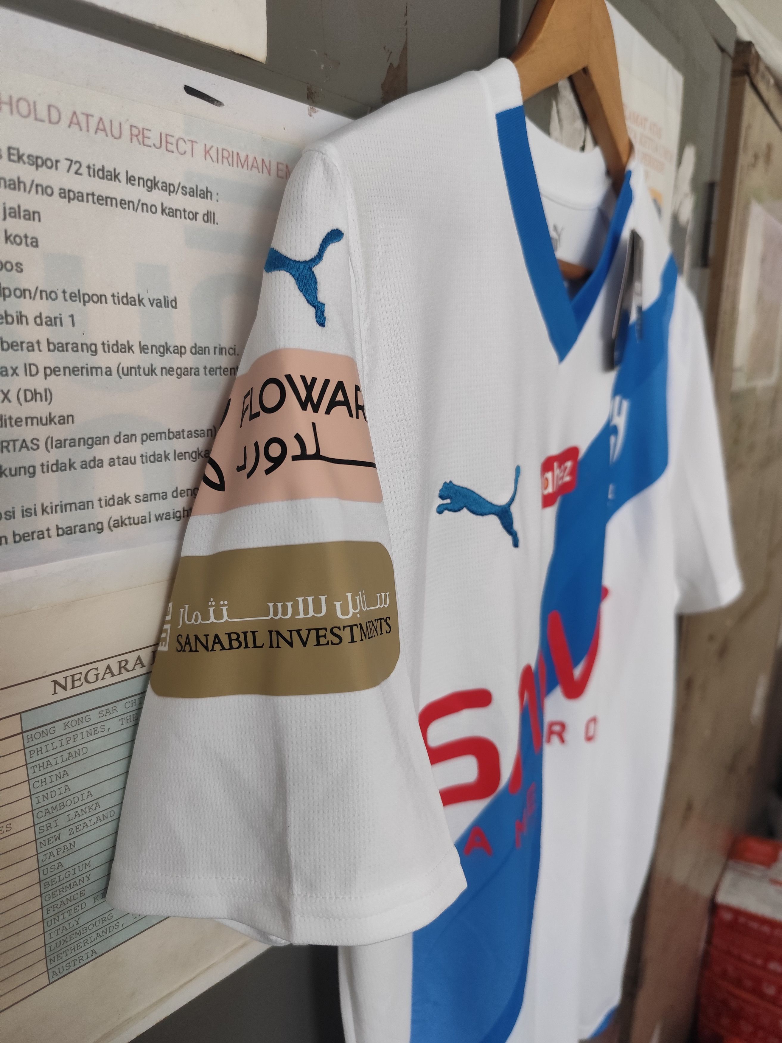 Puma Puma x 2023/24 Al Hilal Neymar #10 Away Jersey Size US M / EU 48-50 / 2 - 8 Thumbnail