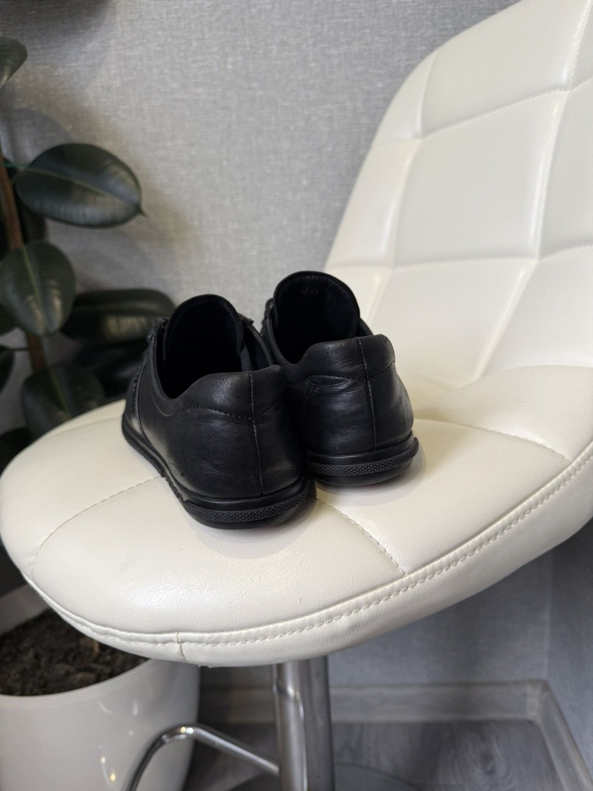 Prada Prada Black Leather Low-Top Sneakers with Red Stripe Logo Size US 7 / IT 37 - 18 Thumbnail