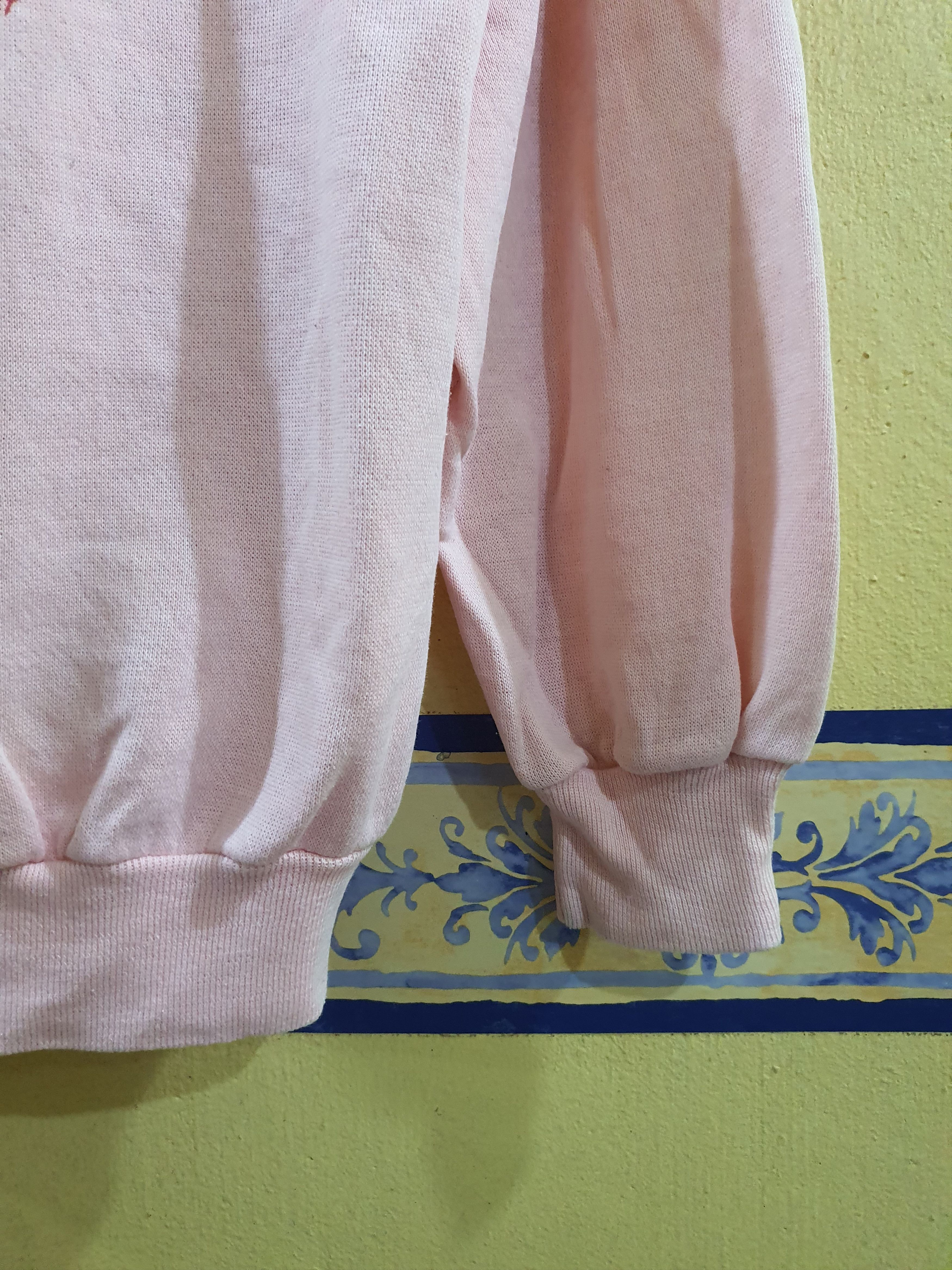 Sunray Sportswear vintage pink "The Tale of Peter Rabbit" graphic sweatshirt. Size US S / EU 44-46 / 1 - 8 Thumbnail
