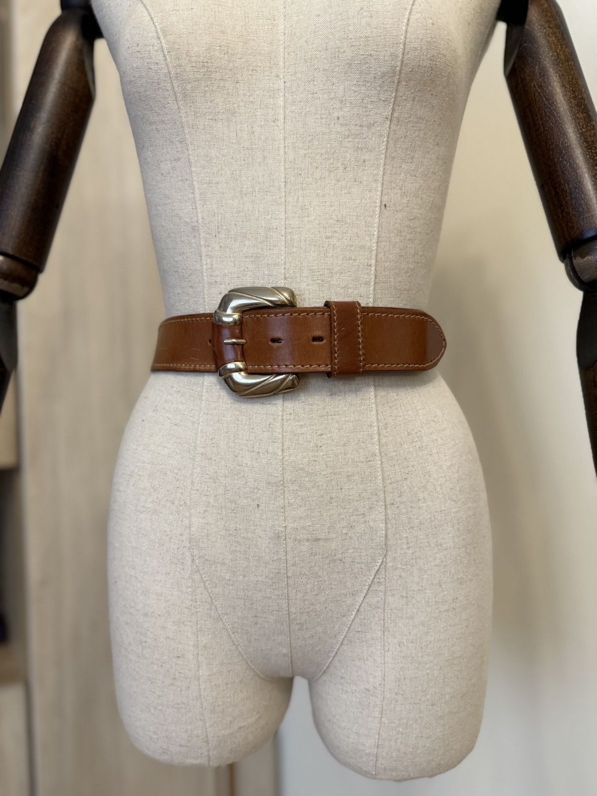 Other Canyon Leather Belt with Sculpted Buckle Vintage Western Size ONE SIZE - 1 Thumbnail