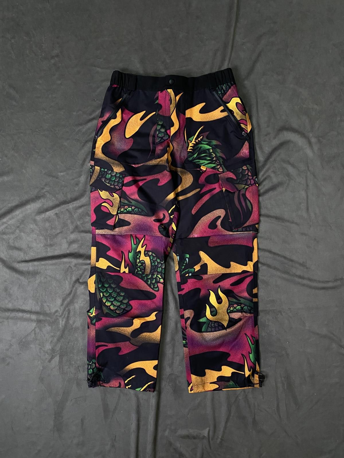 Japanese Brand Rare Whoosis Year of Dragon Limited Cargo Pants Medium Size US 34 / EU 50 - 1 Thumbnail