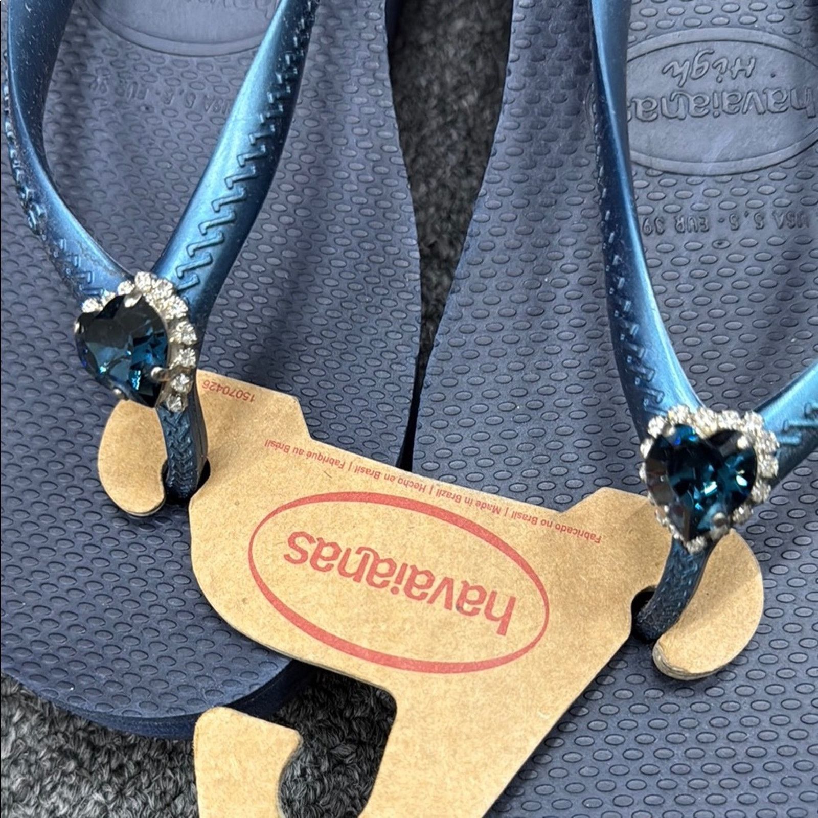 Other NWT Havaianas Navy Flip Flops Sparkling Heart Size 37 US 7 Size US 7 / IT 37 - 6 Thumbnail