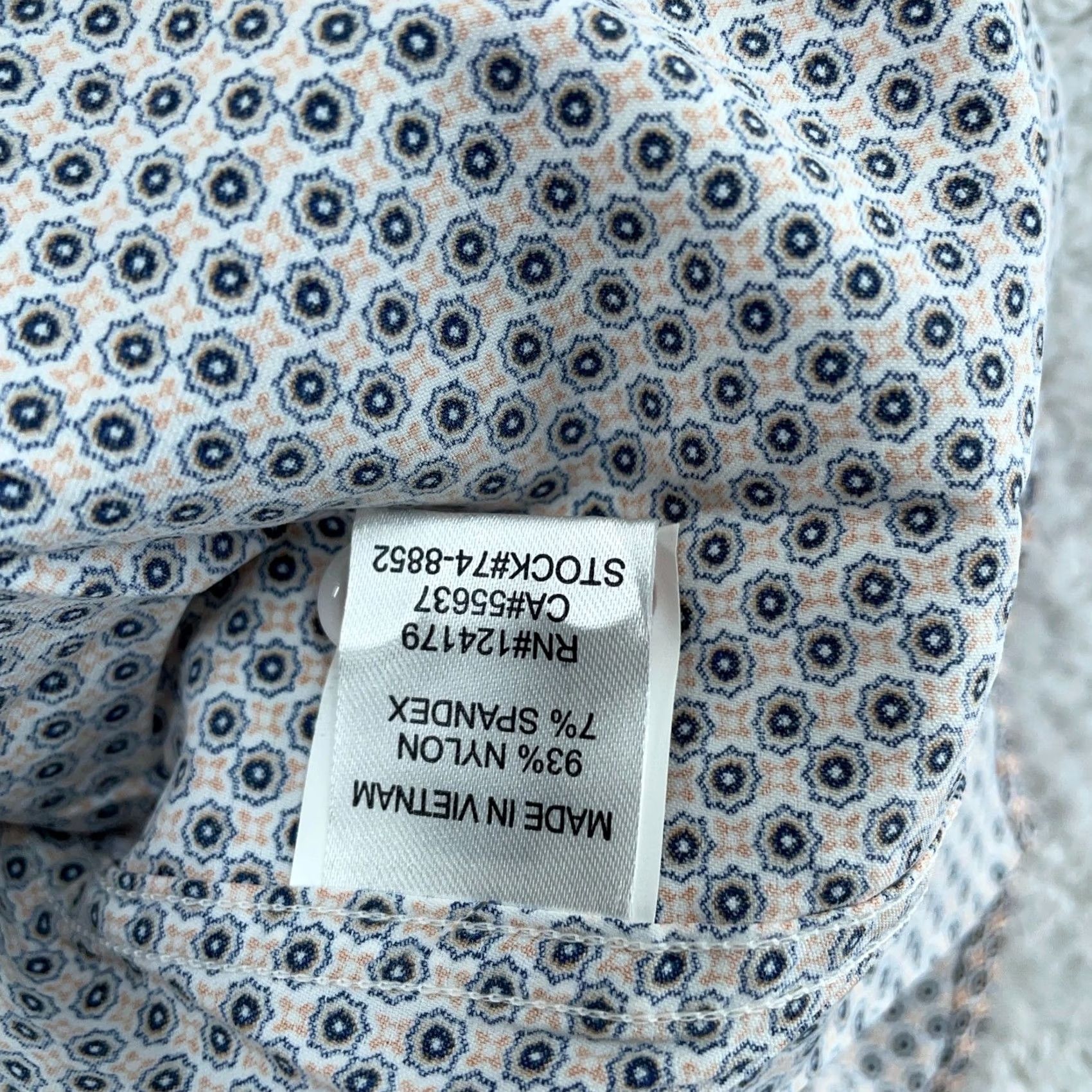 Johnston & Murphy Johnston & Murphy Shirt Mens XL Multi Geo Print XC4 Button-Down Easy Care Breathable Pockets Casual Geometric Size US XL / EU 56 / 4 - 4 Thumbnail