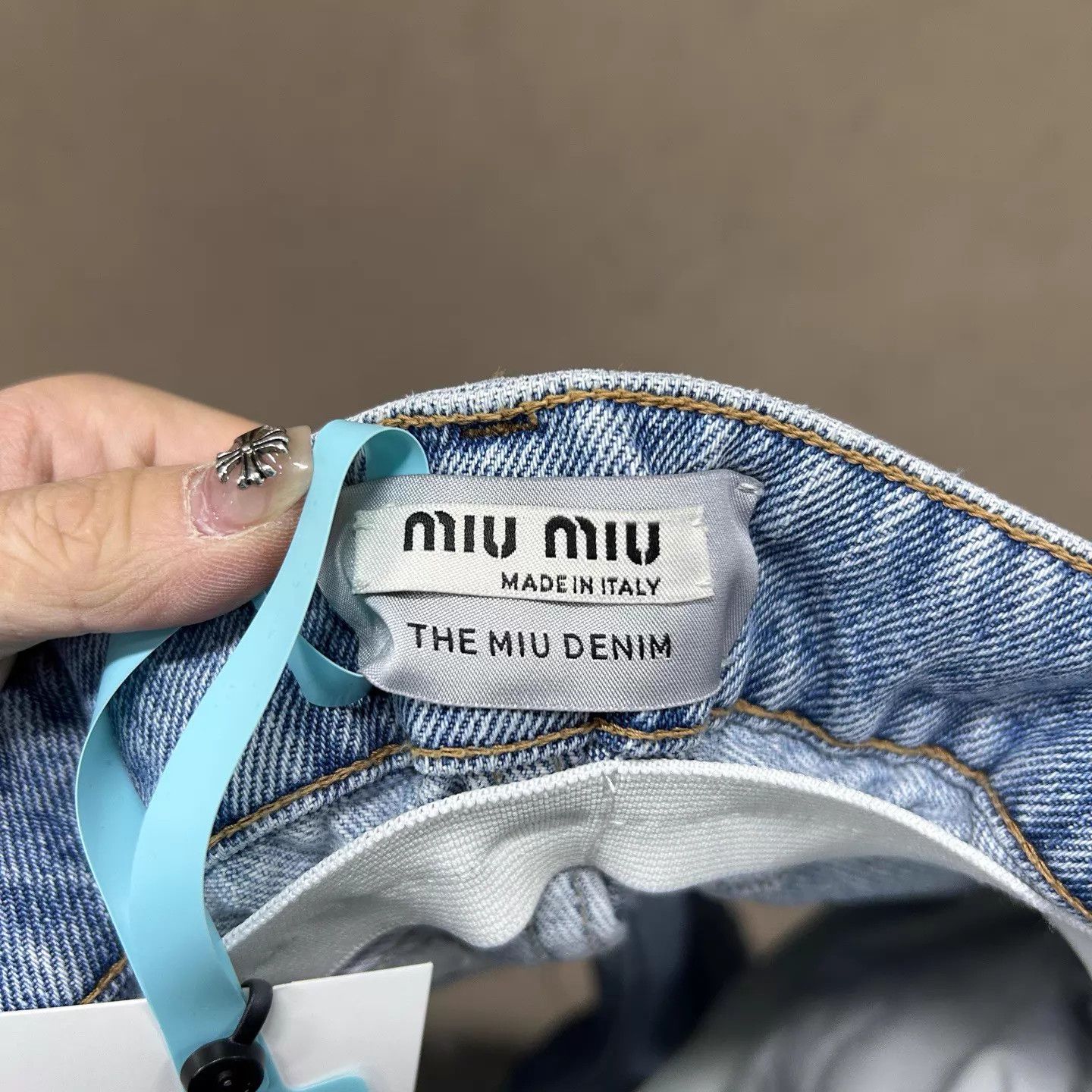 Miu Miu Miu Miu Blue Distressed Paperbag Waist Denim Short 27 Size 27" / US 4 / IT 40 - 4 Thumbnail