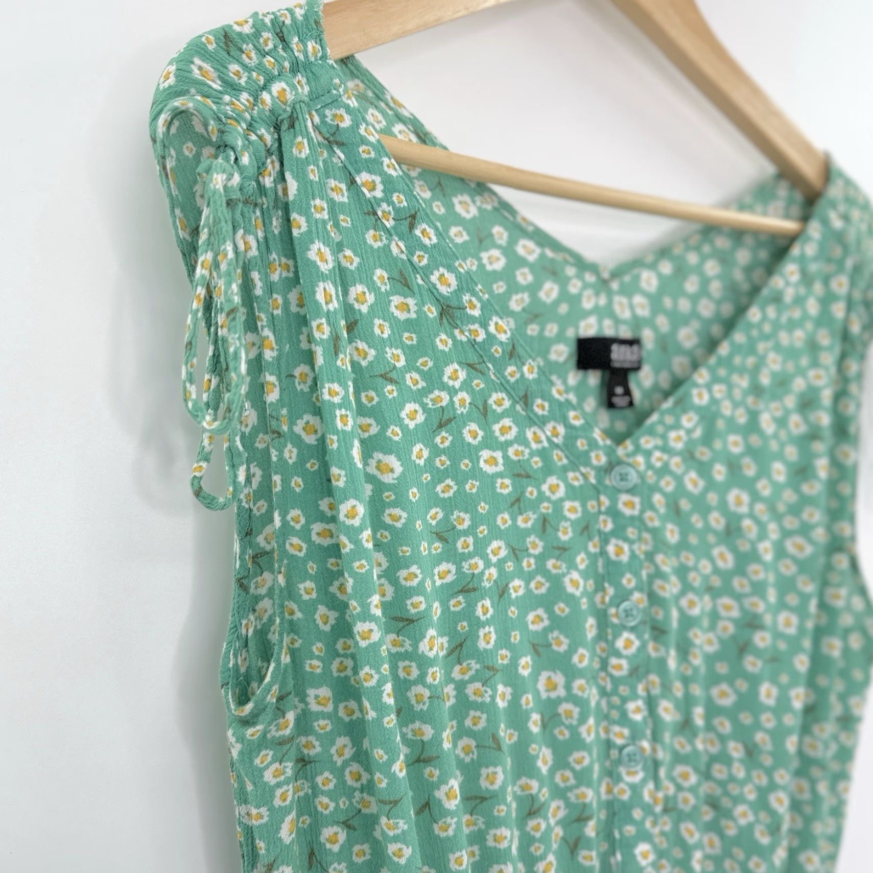 Vintage a.n.a Women's Mint Green Floral Sleeveless Dress M Beachy Coastal Summer Dress Cat: Dress Shirt? (Keep consistent) Size M / US 6-8 / IT 42-44 - 4 Thumbnail