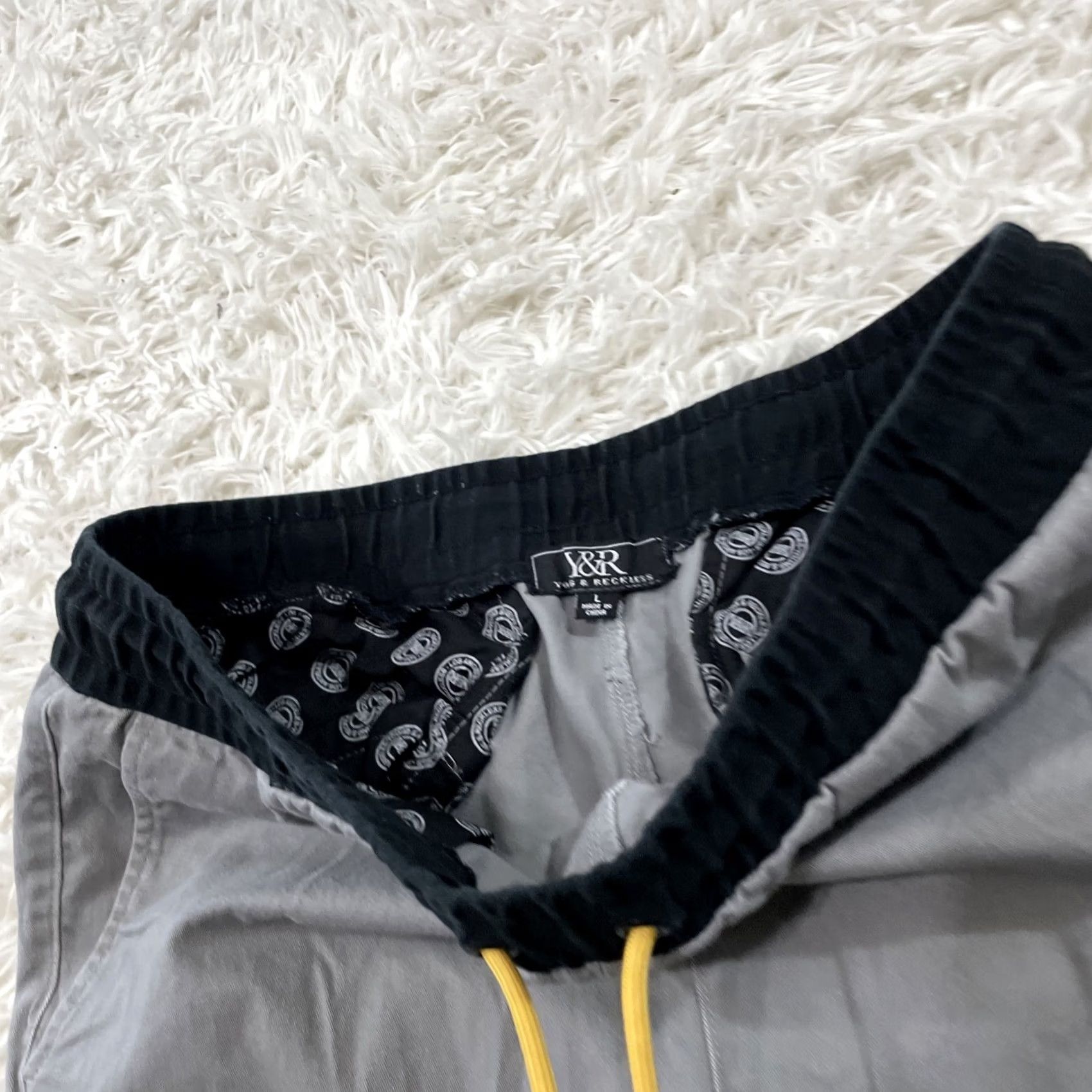 Vintage YOUNG & RECKLESS Cargo Pants Men L 34 Gray Yellow Drawstring Cinch Slim Joggers Size US 33 - 4 Thumbnail