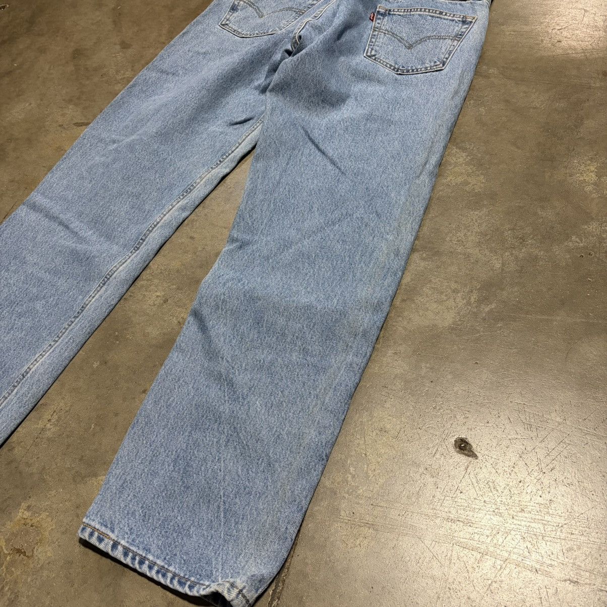 Levi's Vintage Levis 501 Denim Jeans Faded Washed Button Fly 90s Size US 34 / EU 50 - 11 Thumbnail