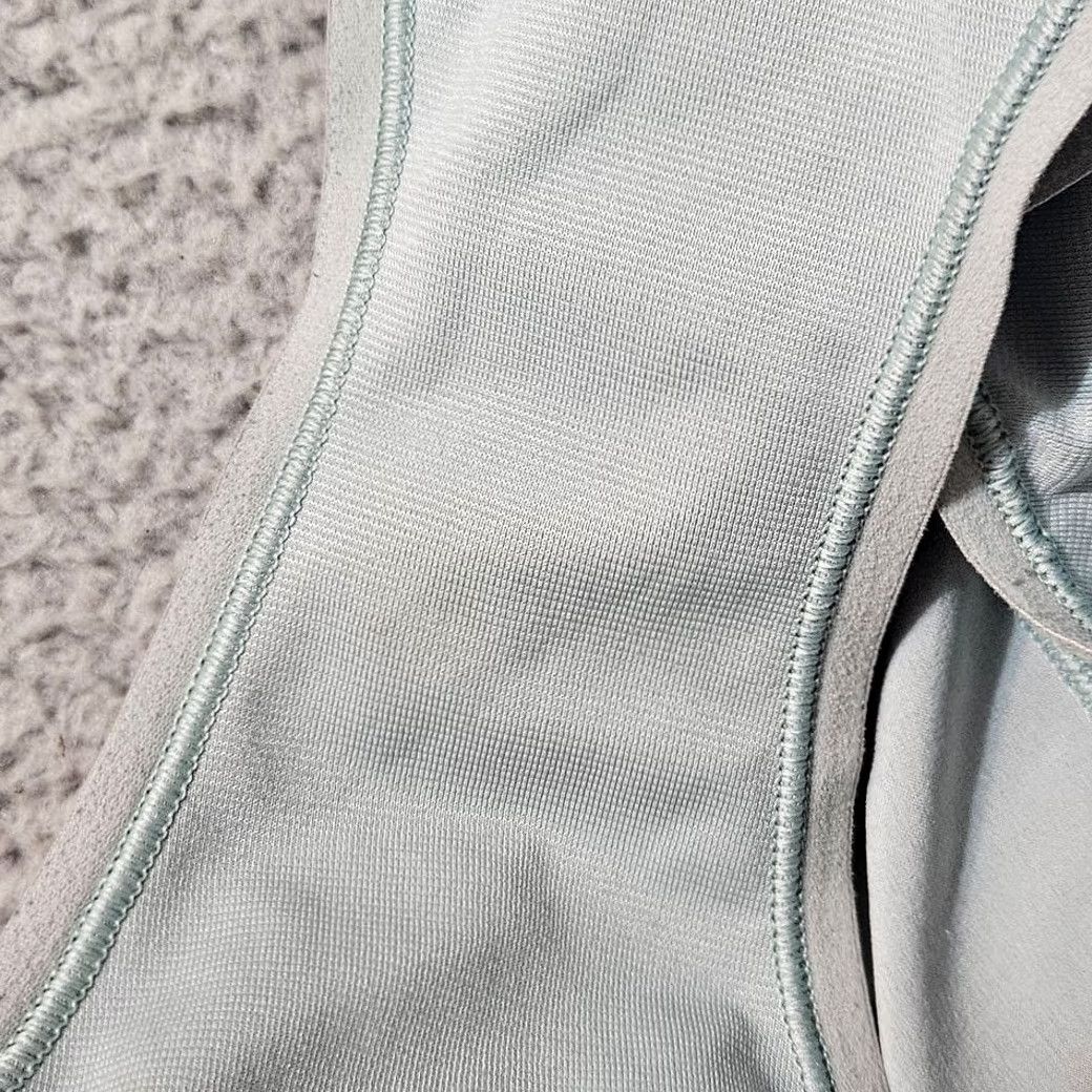 Lululemon Lululemon Women's Green Hotty Hot Short II 2.5" Size 10 Size 32" / US 10 / IT 46 - 4 Thumbnail