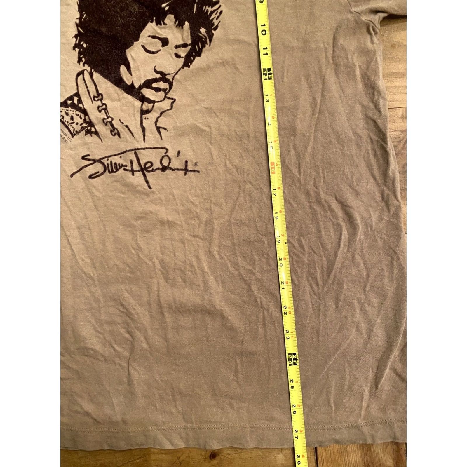 Vintage Jimmy Hendrix authentic Cygnus T-Shirt L Beige Mens 2005 LG Medium T-Shirt Size US L / EU 52-54 / 3 - 4 Thumbnail