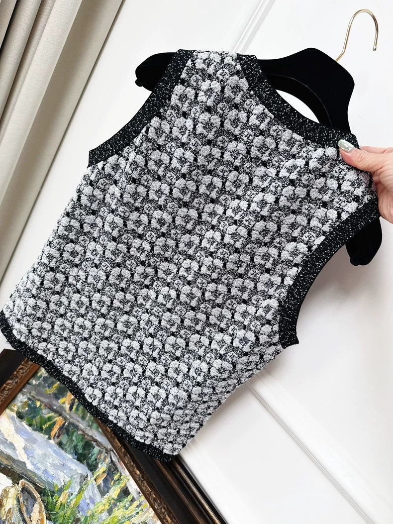 Chanel Chanel 23K camellia double C silver silk versatile vest Size XS / US 0-2 / IT 36-38 - 4 Thumbnail
