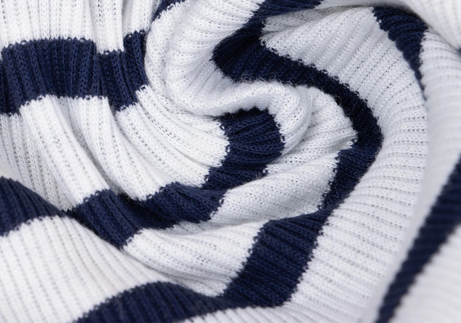 Jean Paul Gaultier Marine Stripe V-Neck Ribbed T-Shirt in Navy and Off-White Size US L / EU 52-54 / 3 - 17 Thumbnail