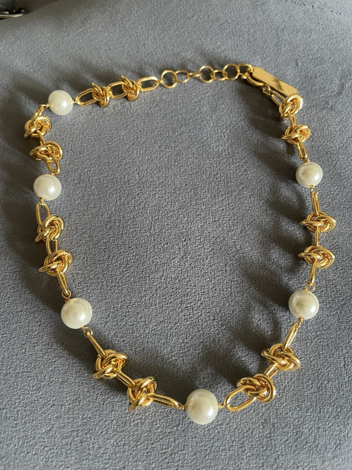 Pearl choker