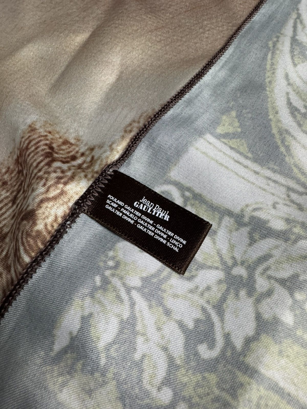 Jean Paul Gaultier Jean Paul Gaultier Divine Shawl Scarf Size ONE SIZE - 4 Thumbnail