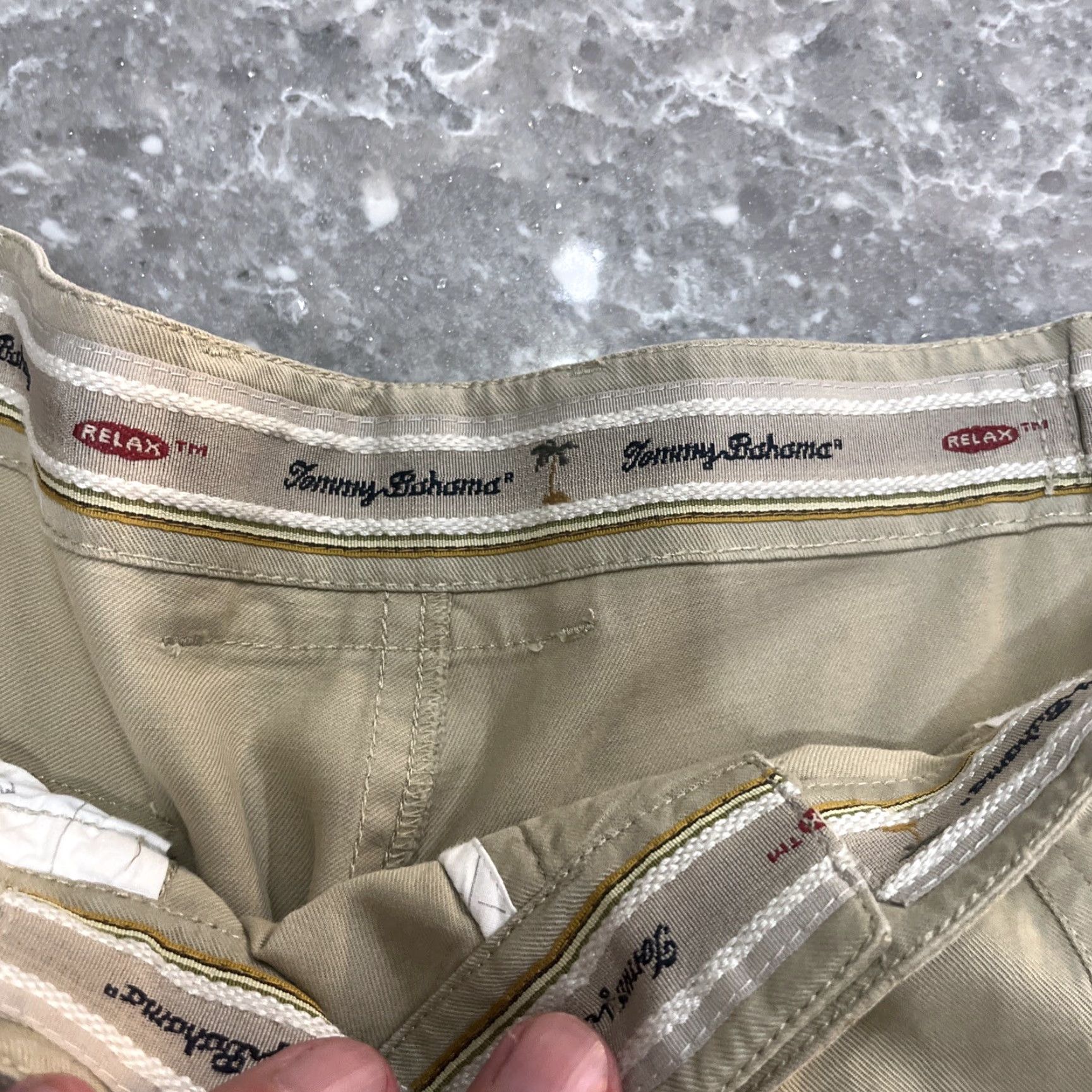 Tommy Bahama Tommy Bahama Chino Shorts Beige Tan 35 Relaxed Flat Front Belt Loops Cargo Pockets Cotton Blend Tencel Casual Men Size US 35 - 2 Thumbnail
