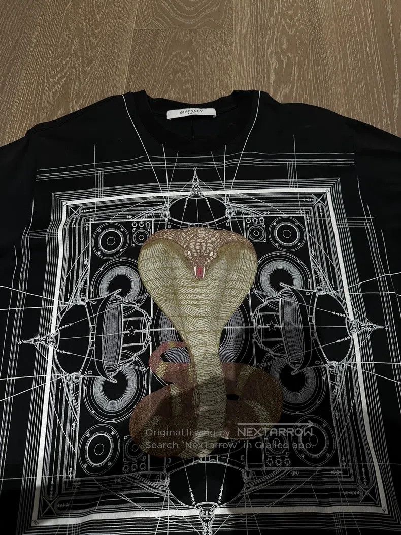 Givenchy Givenchy Cobra Short Sleeve T-Shirt (OS XS Size, Chest Siz Size US XS / EU 42 / 0 - 2 Thumbnail
