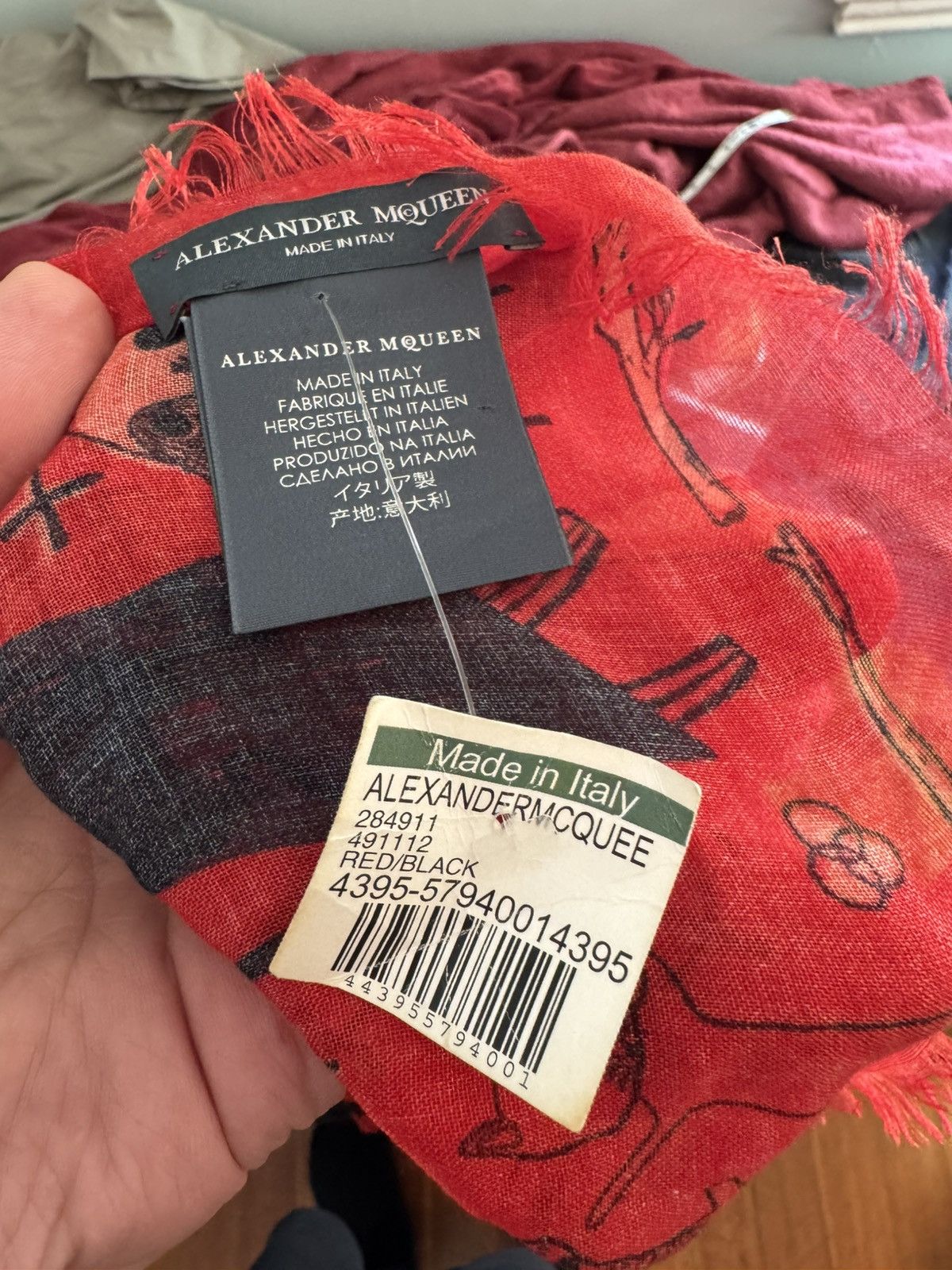 Alexander McQueen ALEXANDER MCQUEEN WITCHCRAFT OCCULT DEVIL SATAN RED SCARF Size ONE SIZE - 2 Thumbnail