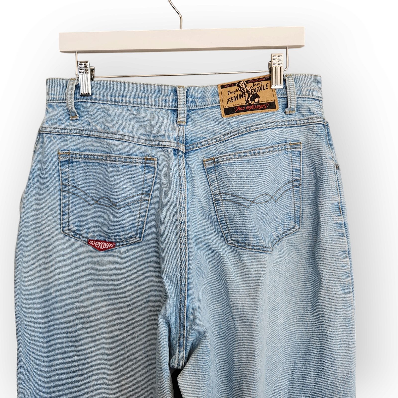 Vintage Vintage No Excuses Light Wash High Waisted Tapered Jeans 8 Size 30" / US 8 / IT 44 - 5 Thumbnail
