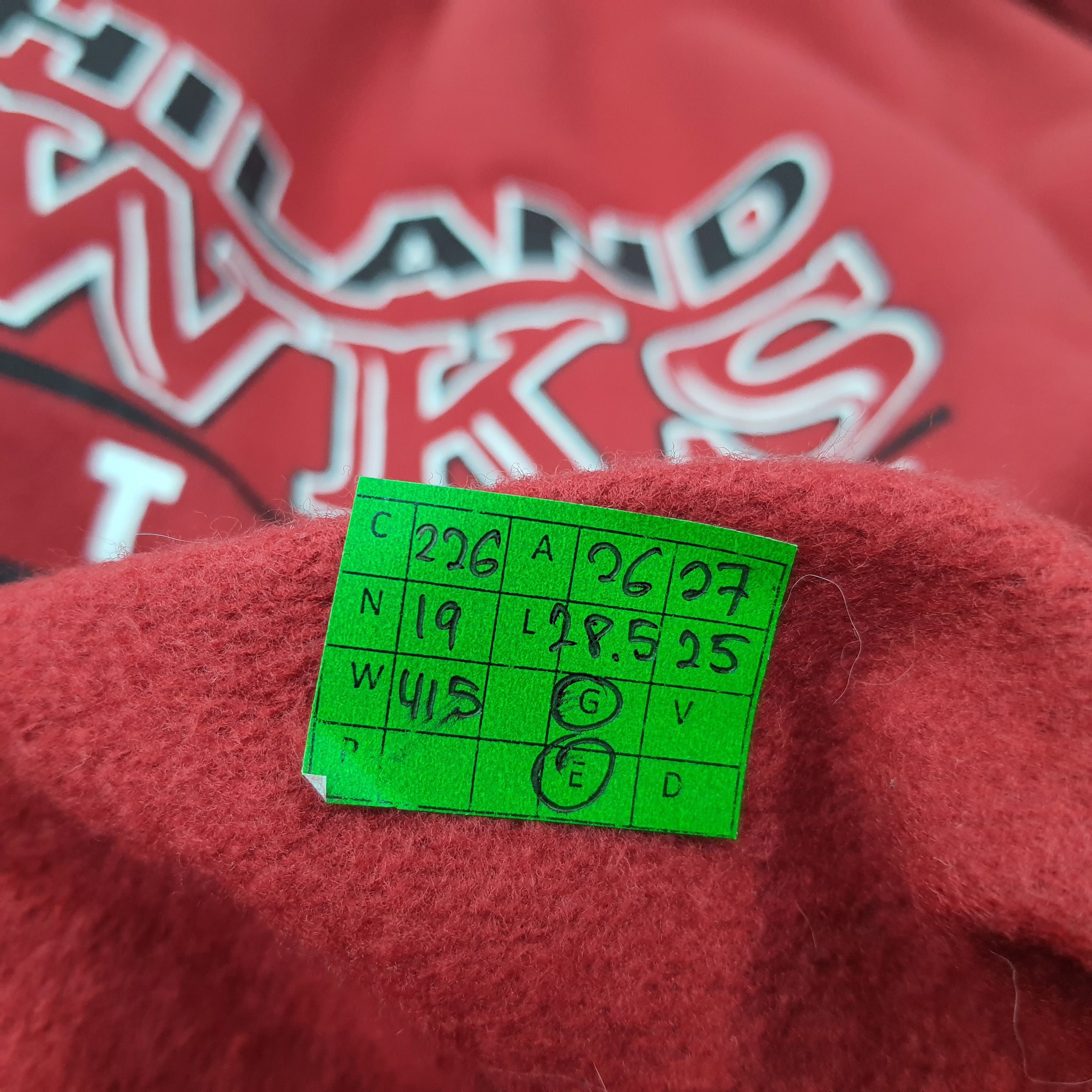 Jerzees Vintage Jerzees Hiland Hawks Basketball Sweatshirt C226N19 Size US XL / EU 56 / 4 - 6 Thumbnail