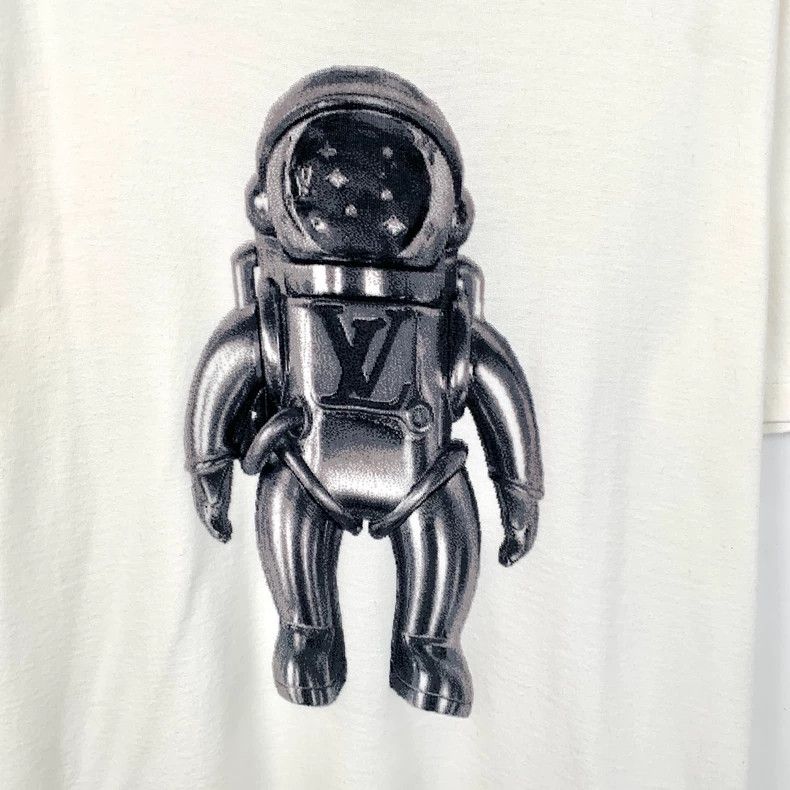 Louis Vuitton Louis Vuitton White Astronaut printed cotton crew neck sho Size US L / EU 52-54 / 3 - 4 Thumbnail
