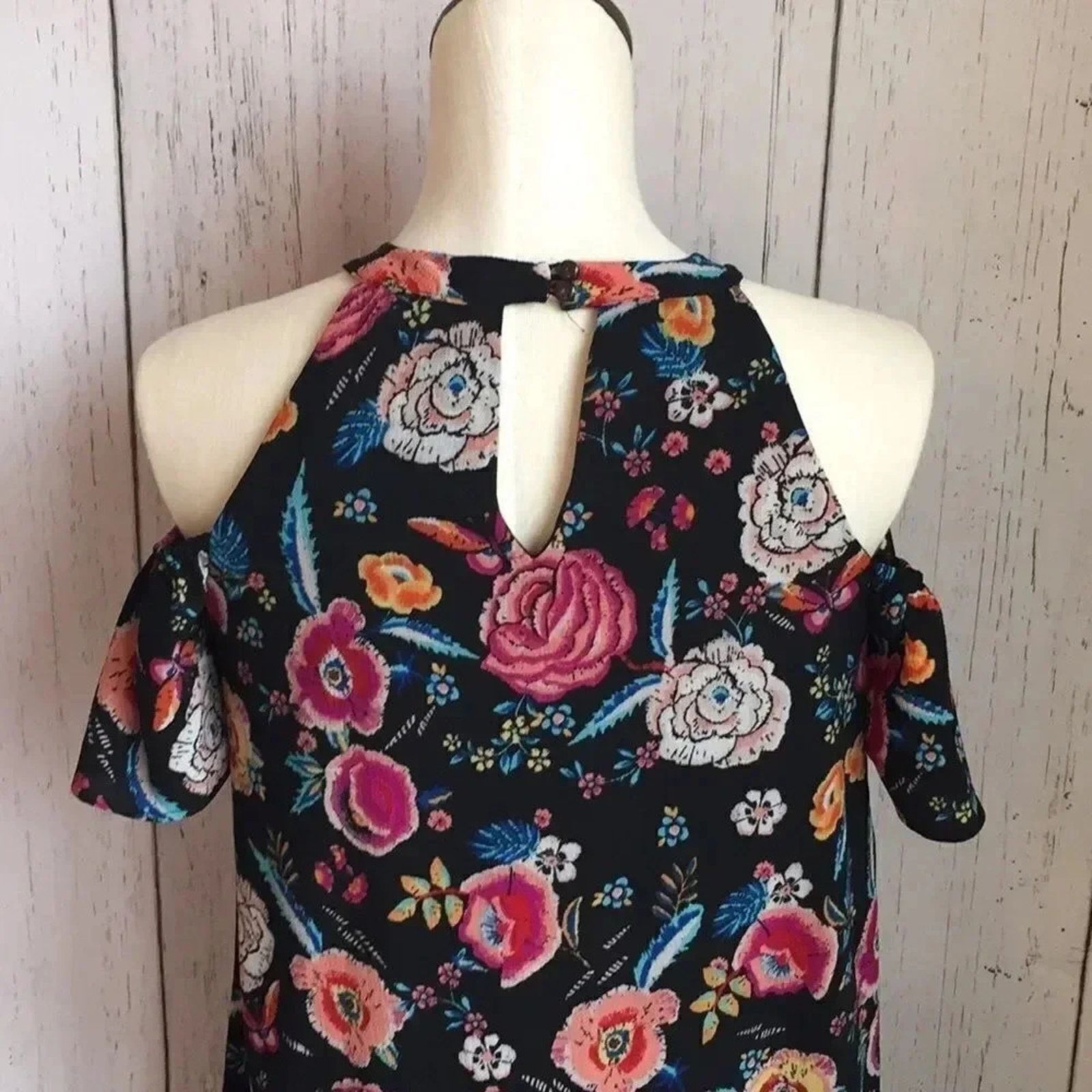 Other Lily Rose-Floral swing dress cut out shoulders Size Small Size S / US 4 / IT 40 - 5 Thumbnail