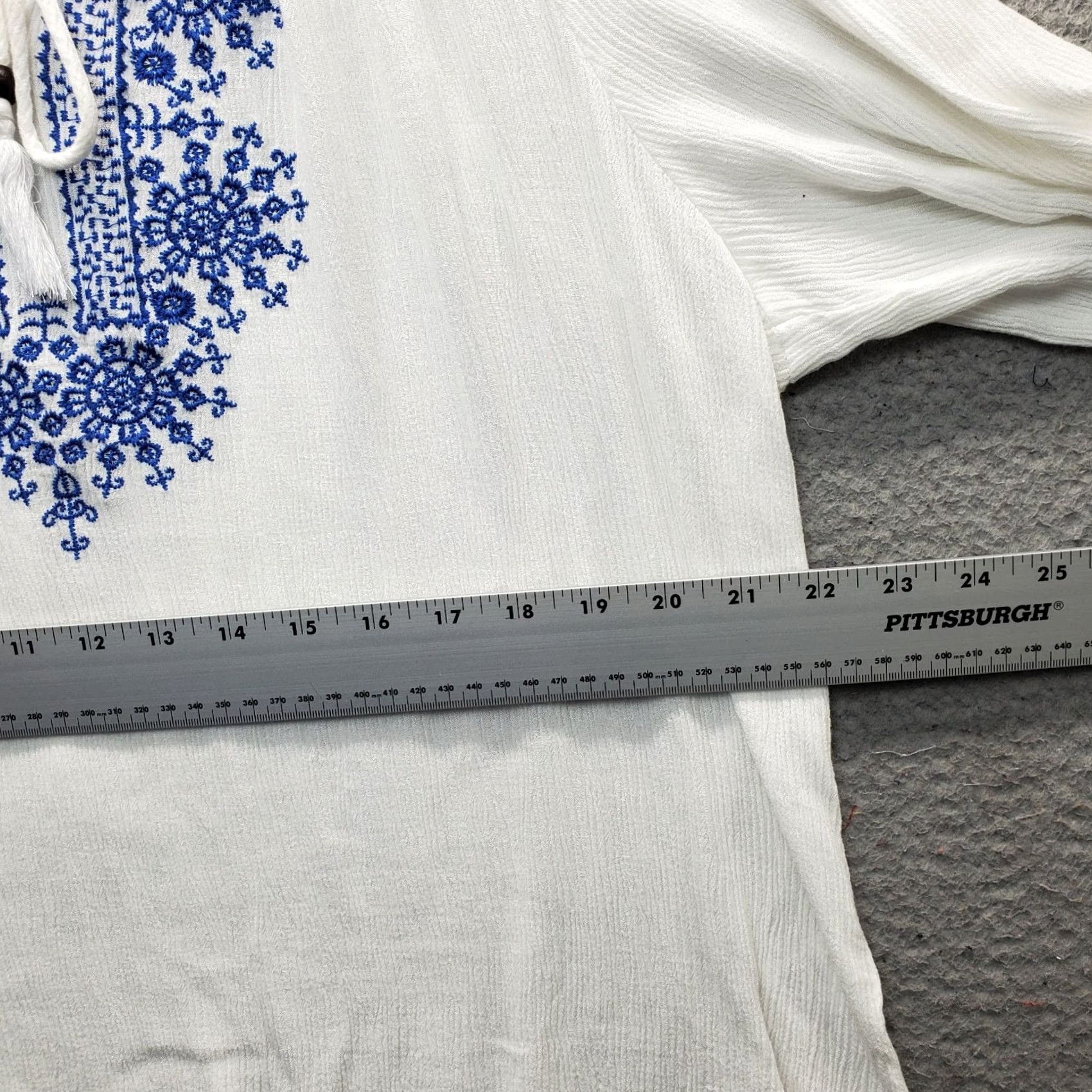 Cynthia Rowley Cynthia Rowley Blouse Women's 2X Embroidered Floral Keyhole Tie Neck Balloon Sleeve Casual Shirt Size XXL / US 16-18 / IT 52-54 - 4 Thumbnail