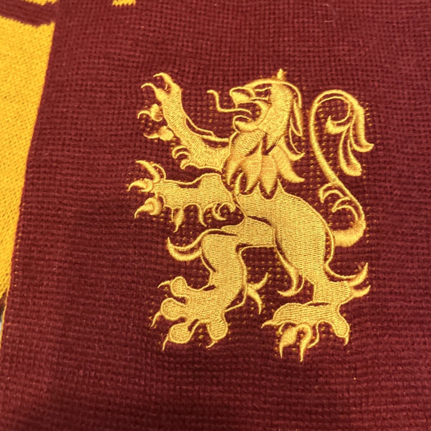 Vintage **Harry Potter Gryffindor Reversible Red Scarf** User: **Gryffindor Reversible Red Harry Potter Scarf** Size ONE SIZE - 3 Thumbnail