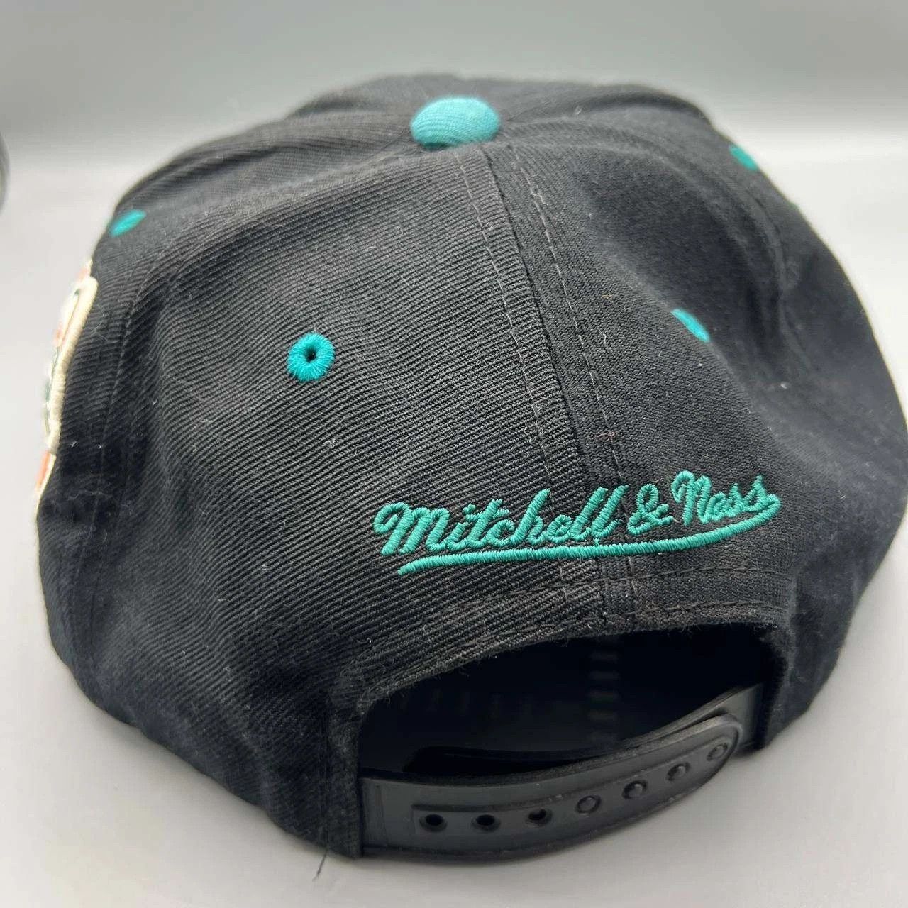 Mitchell & Ness Miami Dolphins Hat Men NFL Vintage Snap Back Cap Size ONE SIZE - 5 Thumbnail