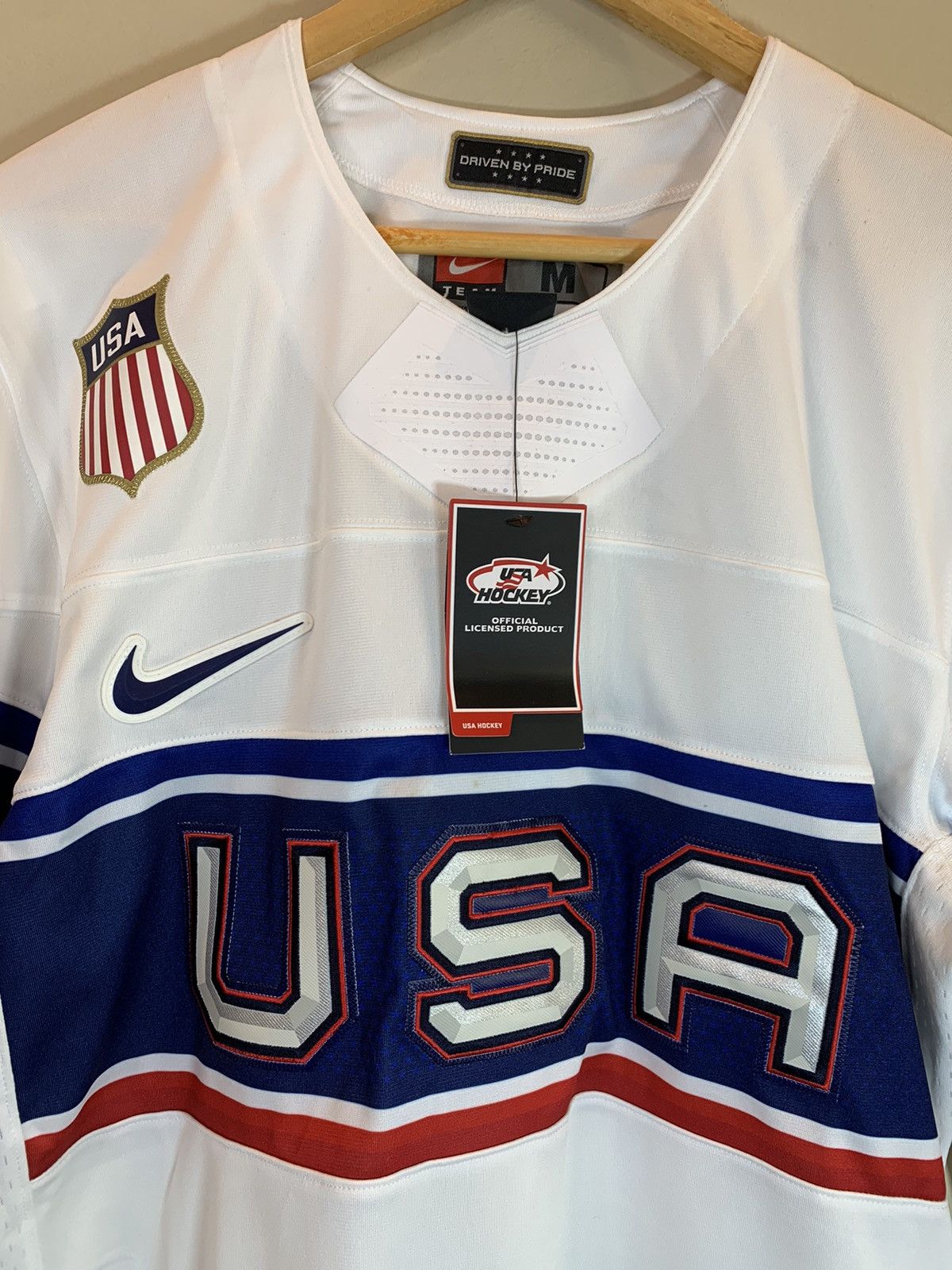 NHL × Nike *RARE* New Nike Team USA Hockey Jersey Embroidered Size US M / EU 48-50 / 2 - 3 Thumbnail