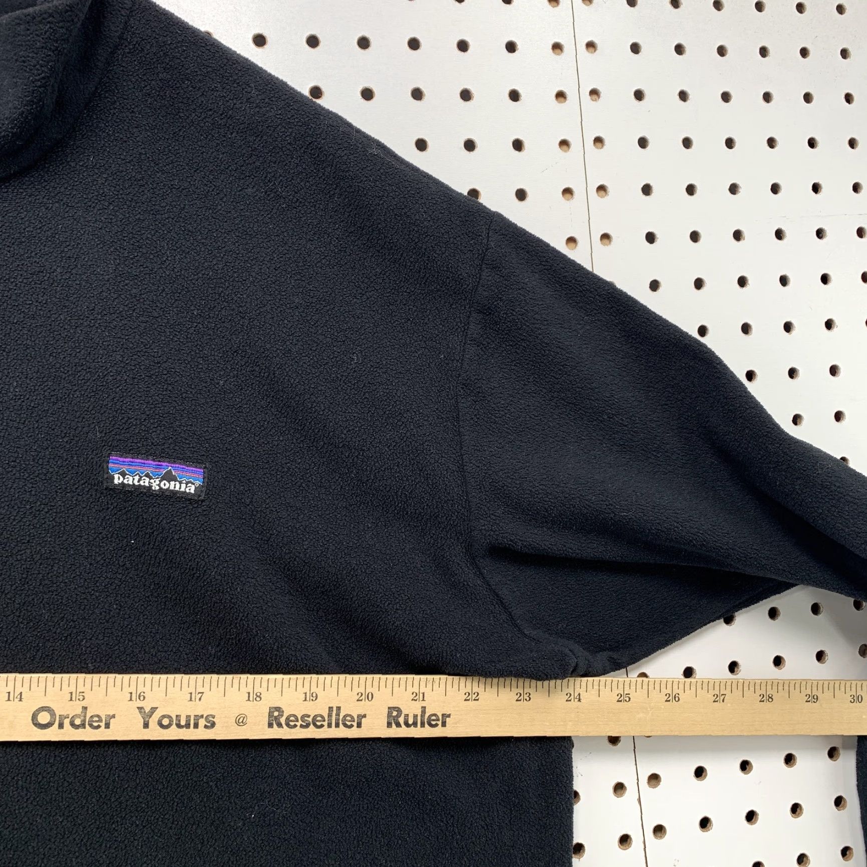 Patagonia Patagonia 1/4 Zip Black Pullover Sweatshirt Mens XL Black Micro Fleece Size US XL / EU 56 / 4 - 7 Thumbnail