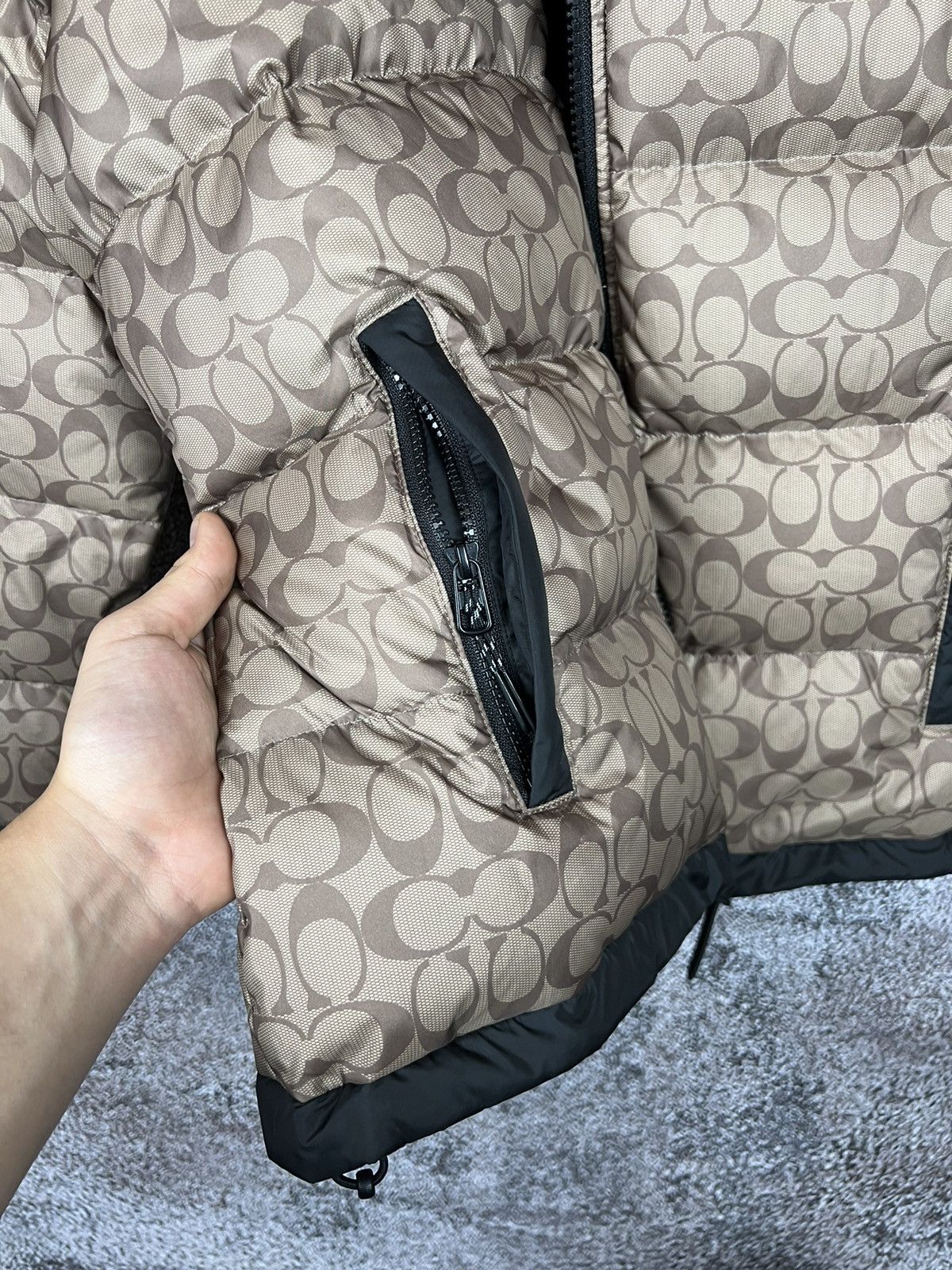 Coach Coach monogram signature Sherpa puffer jacket duck down Size US L / EU 52-54 / 3 - 8 Thumbnail
