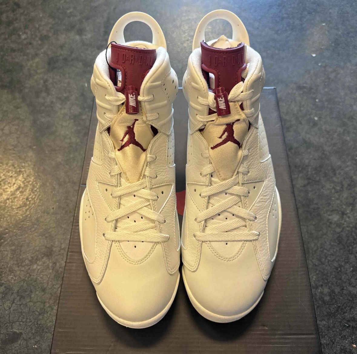 Nike Jordan 6 Maroon (2015) Size US 11 / EU 44 - 3 Thumbnail
