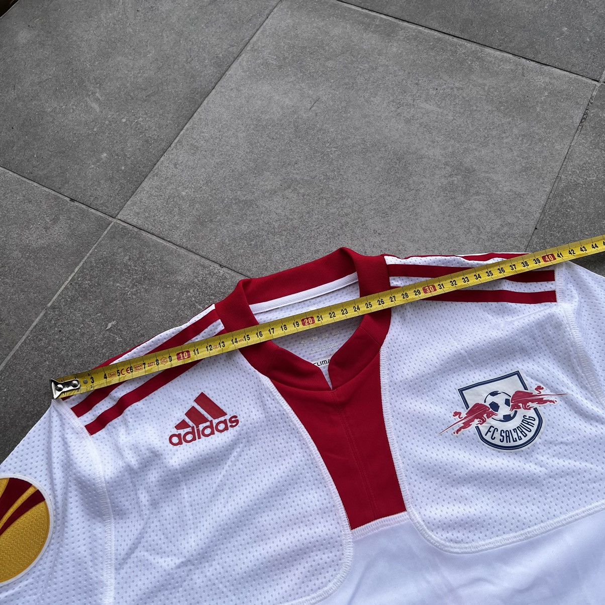 Adidas Salzburg 2009 RedBull Ulmar #17 home jersey Adidas soccer Size US M / EU 48-50 / 2 - 20 Thumbnail